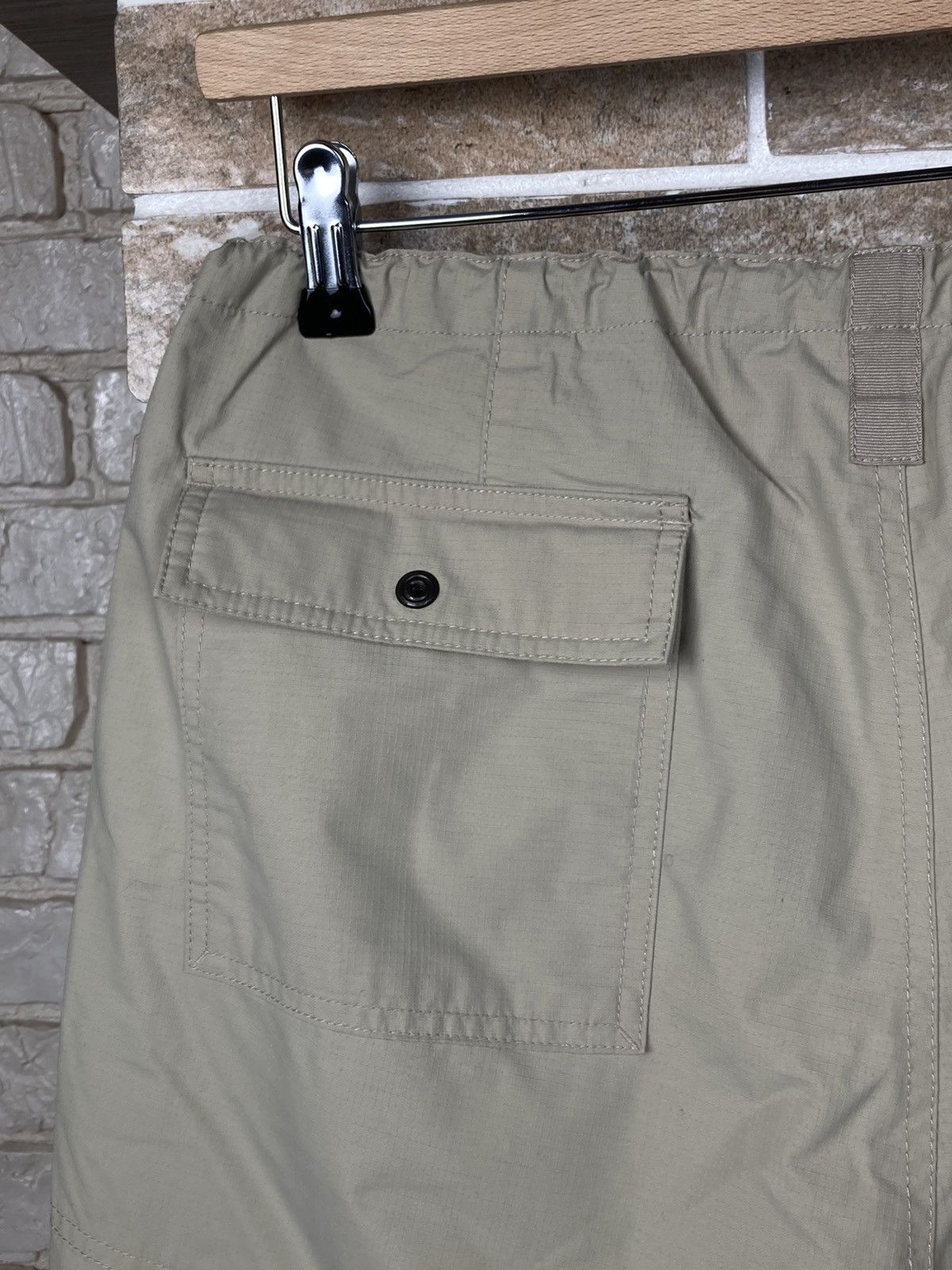 Oakley Vintage Oakley multi pocket nylon cargo shorts Size US 32 / EU 48 - 17 Thumbnail