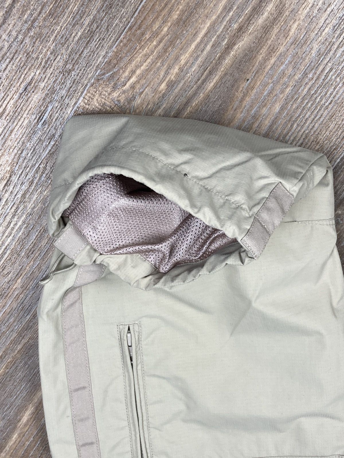 Oakley Vintage Oakley multi pocket nylon cargo shorts Size US 32 / EU 48 - 6 Thumbnail