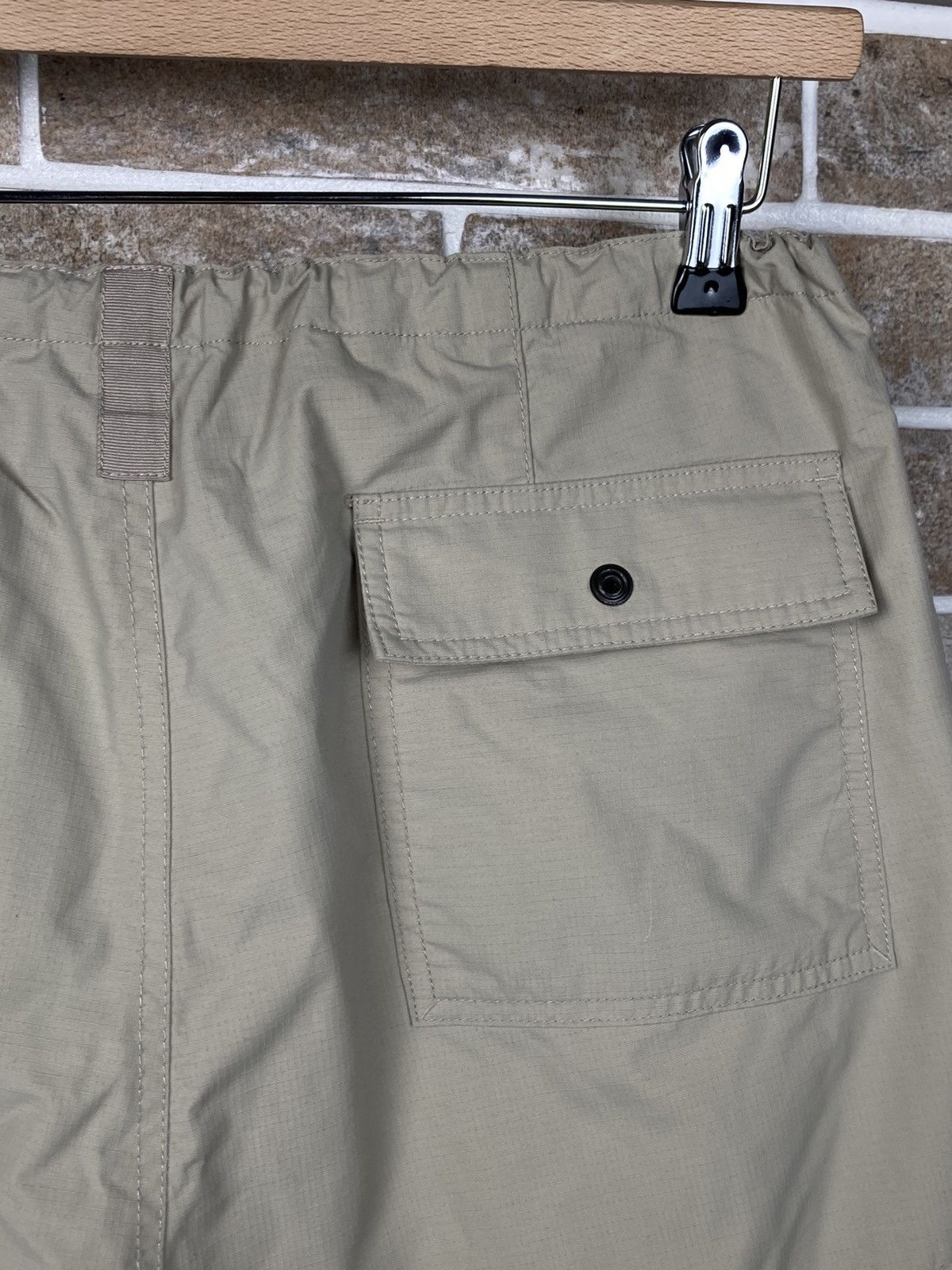 Oakley Vintage Oakley multi pocket nylon cargo shorts Size US 32 / EU 48 - 18 Thumbnail