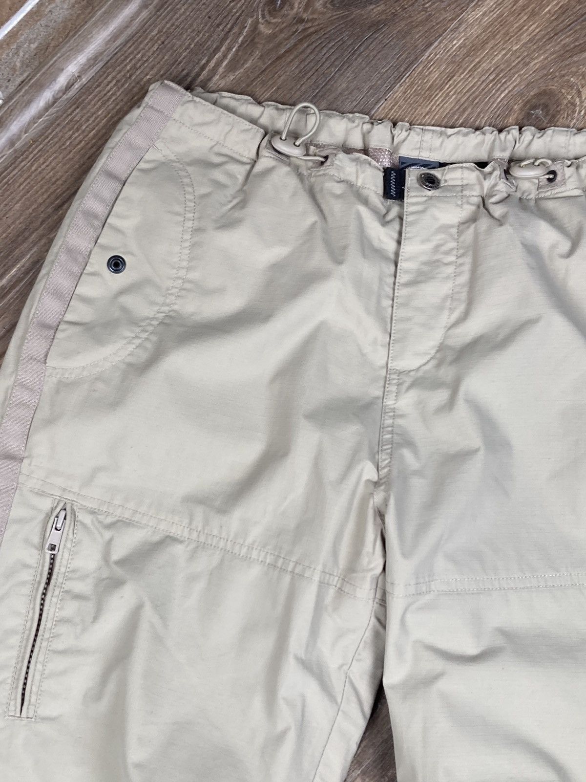 Oakley Vintage Oakley multi pocket nylon cargo shorts Size US 32 / EU 48 - 5 Thumbnail