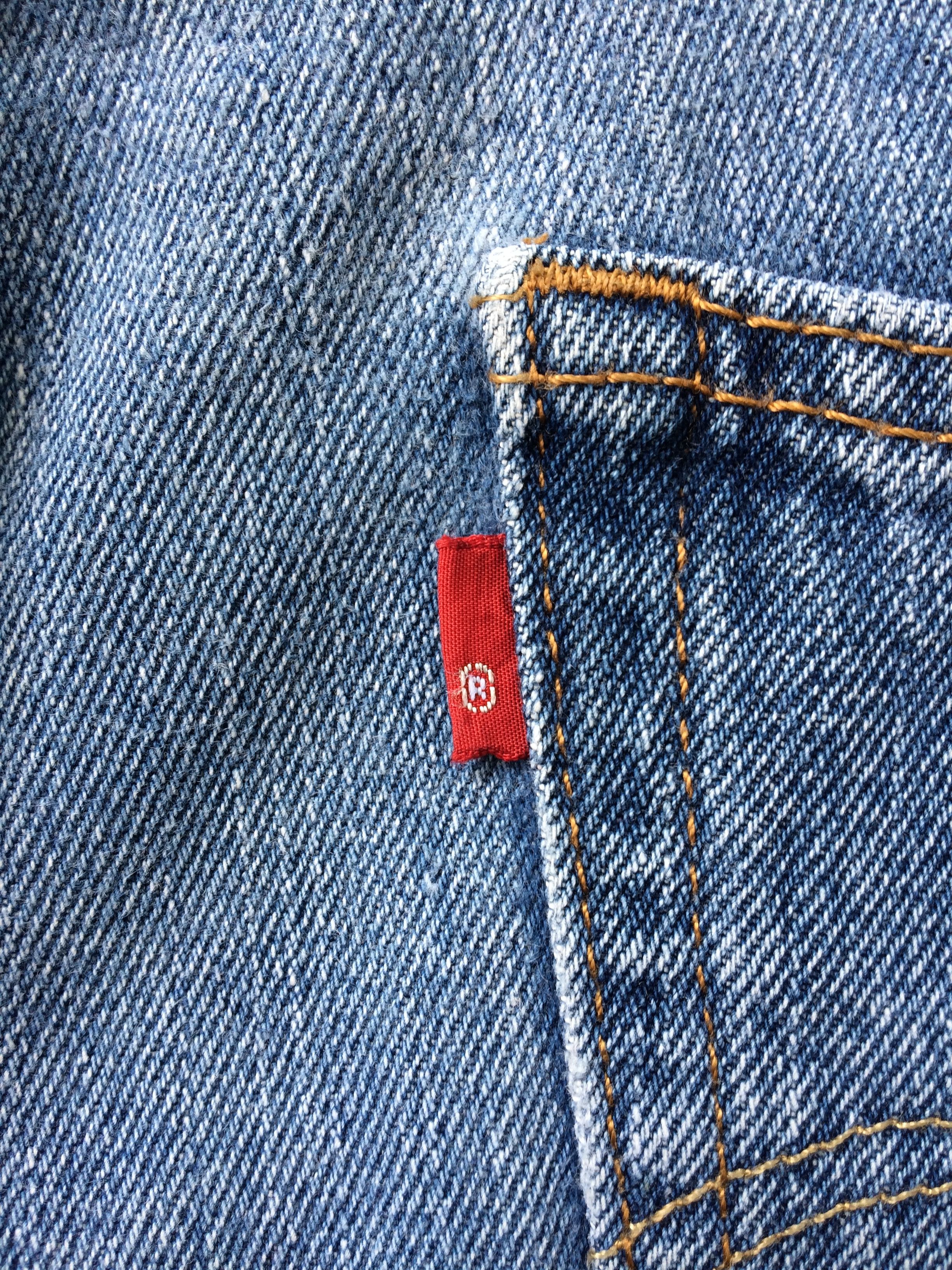 Levi's Vintage Distressed Levis 550 Jeans #B-762 Size US 35 - 9 Thumbnail