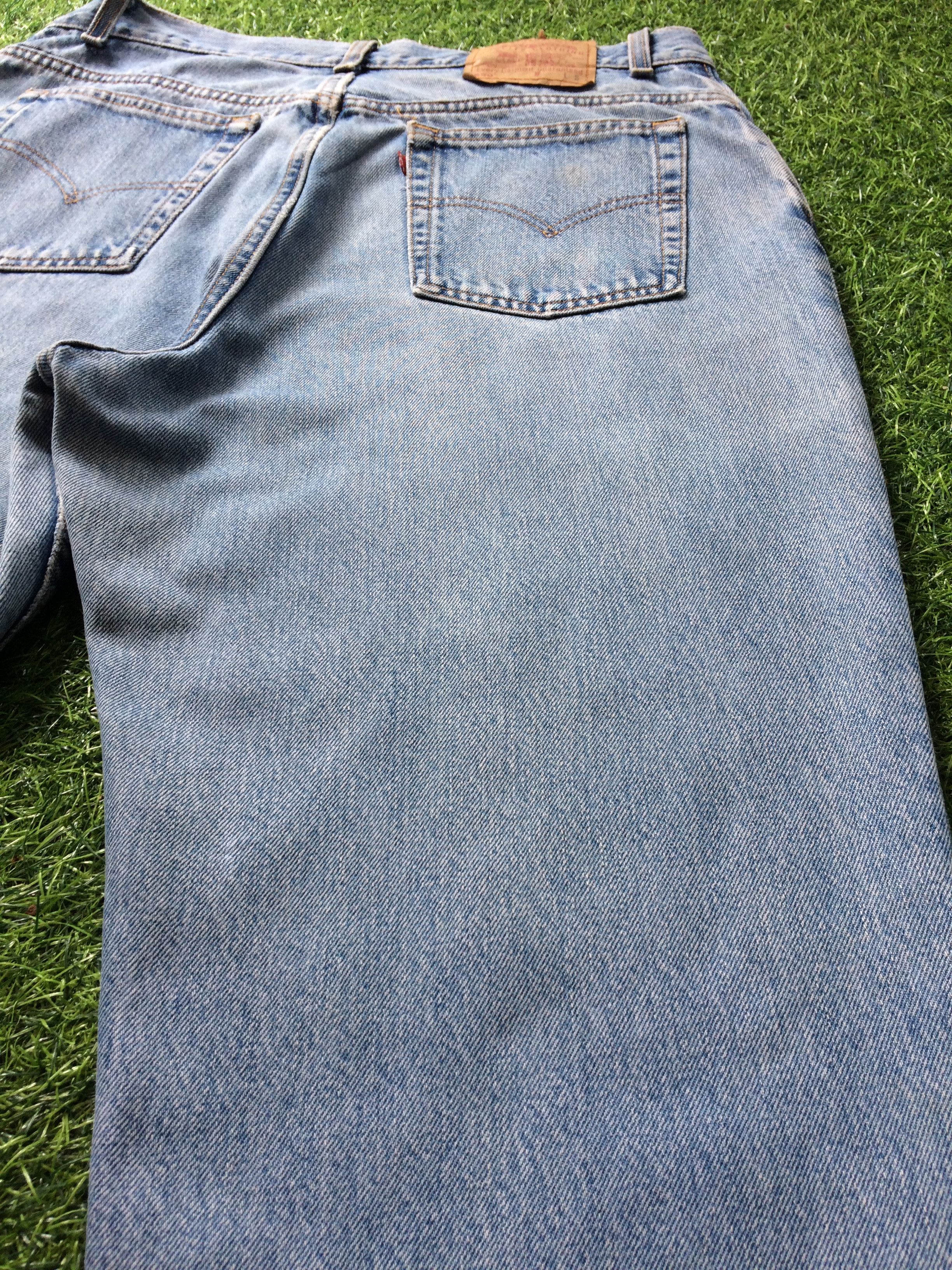 Levi's Vintage Levis 550 Light Wash Jeans #B-856 Size US 34 / EU 50 - 7 Thumbnail