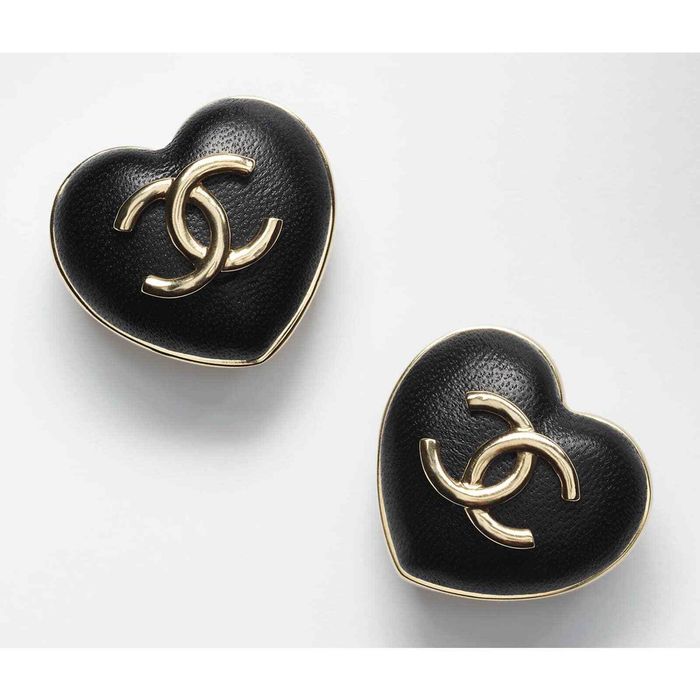 Cc leather earrings Chanel Black in Leather - 26365539