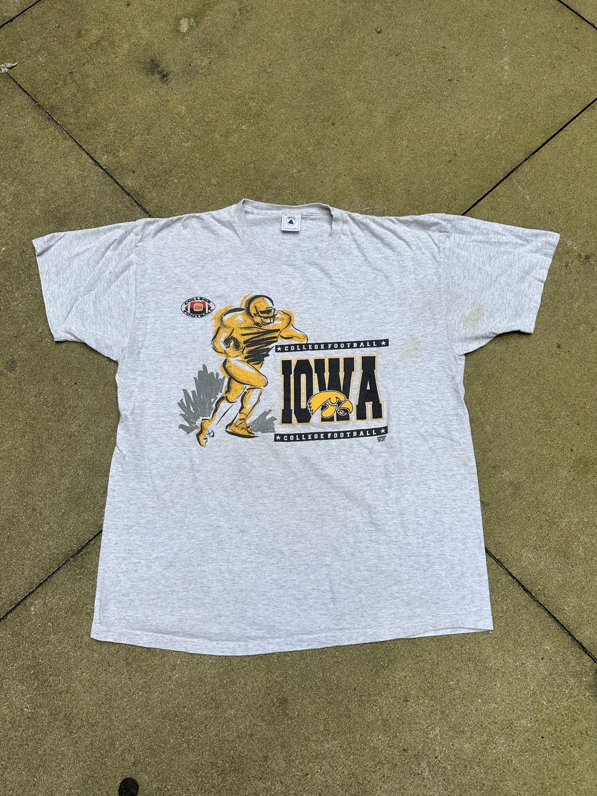 NCAA VTG Iowa Football Tee Size US XL / EU 56 / 4 - 1 Thumbnail