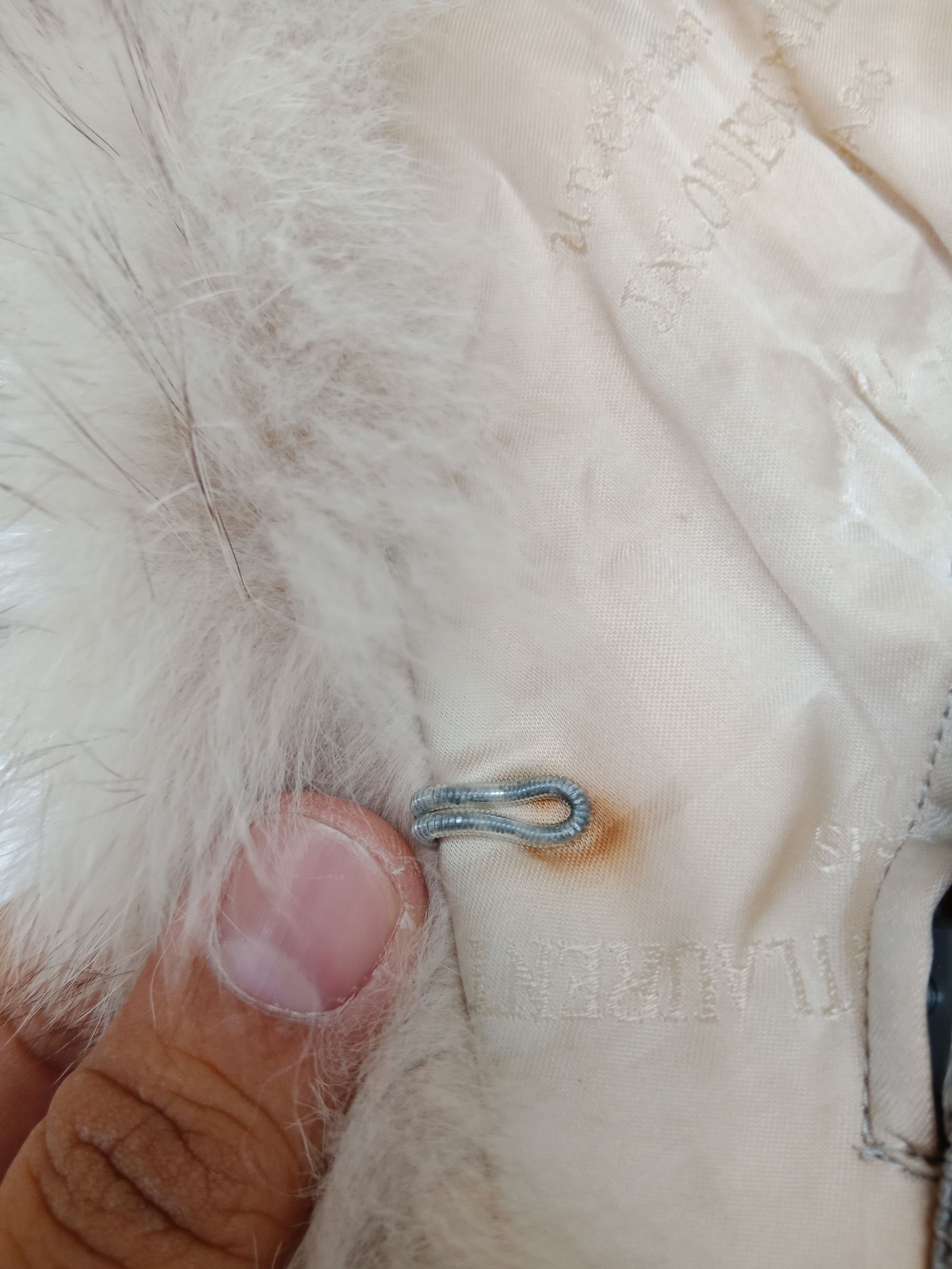 Jacques Saint Laurent Jacques Saint Laurent Fur Size ONE SIZE - 10 Thumbnail