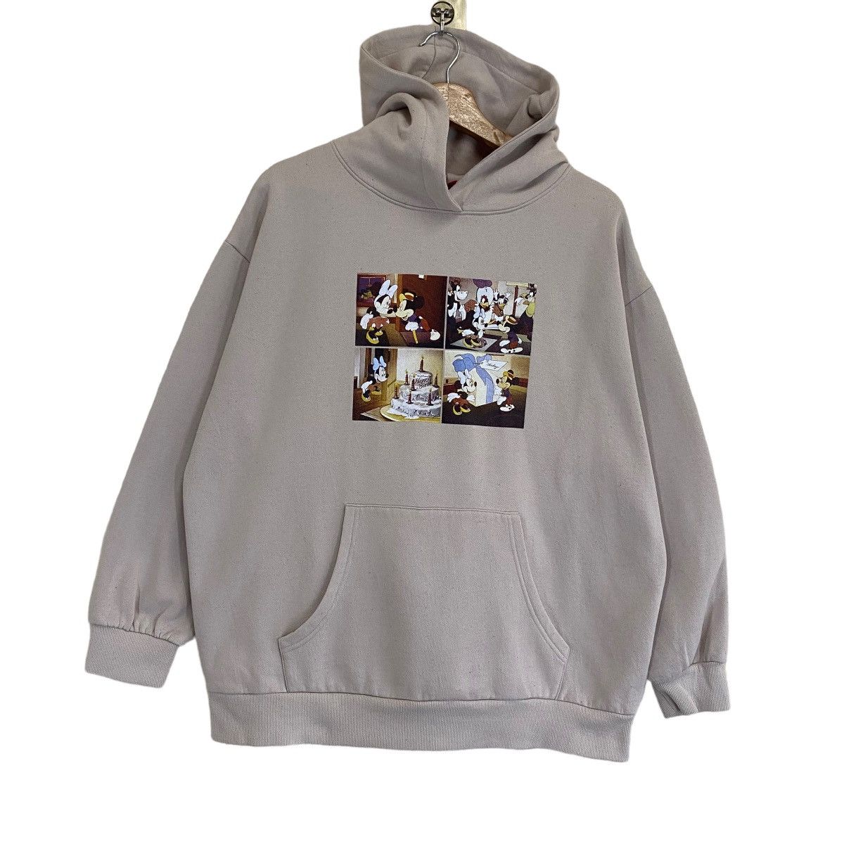 Disney × Vintage Vintage Mickey Mouse Family Big Logo Crewneck Hoodies Size M Size US M / EU 48-50 / 2 - 1 Thumbnail