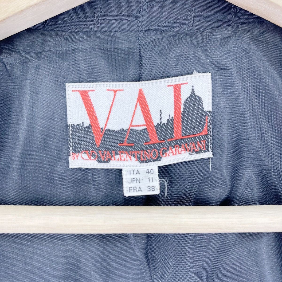 Valentino Valentino Garavani Black Monogram Trench Coat Size US M / EU 48-50 / 2 - 9 Thumbnail