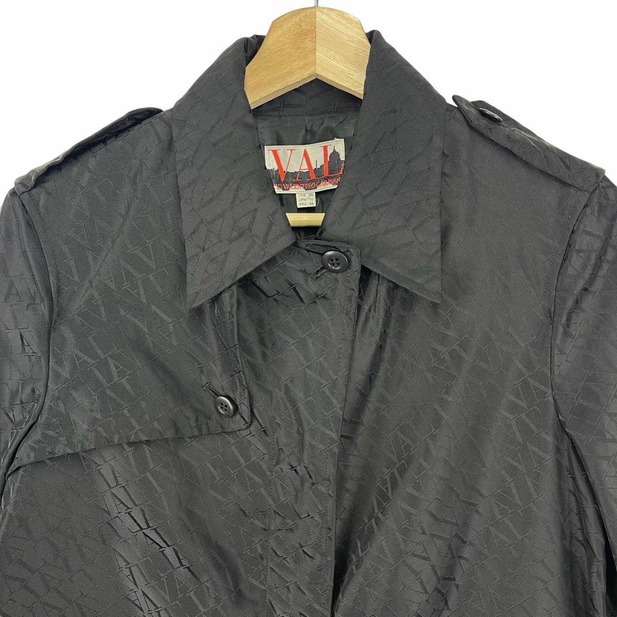 Valentino Valentino Garavani Black Monogram Trench Coat Size US M / EU 48-50 / 2 - 5 Thumbnail