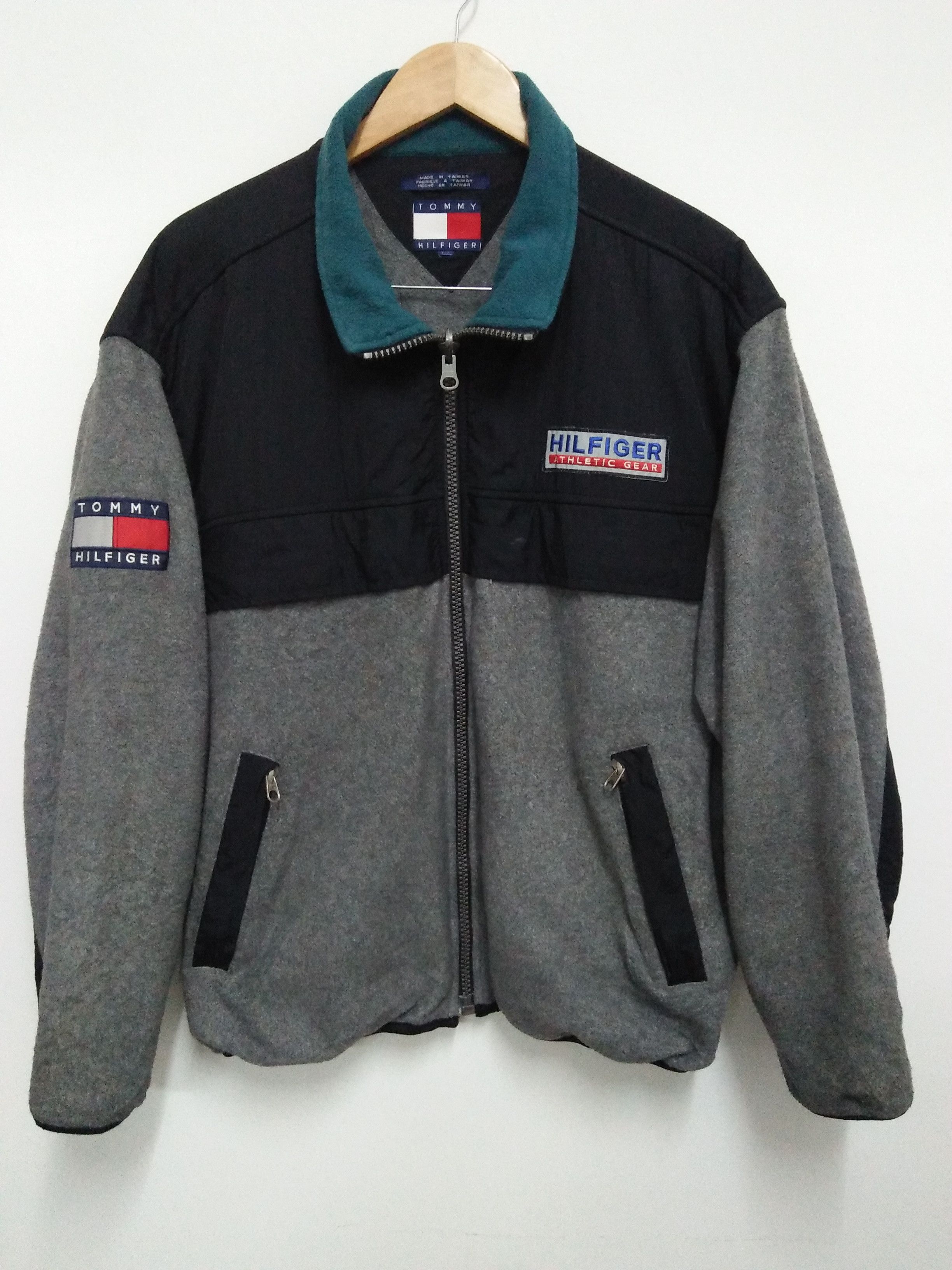 Tommy Hilfiger Fleece sweater Tommy Hilfiger athletic gear Size US XL / EU 56 / 4 - 1 Thumbnail