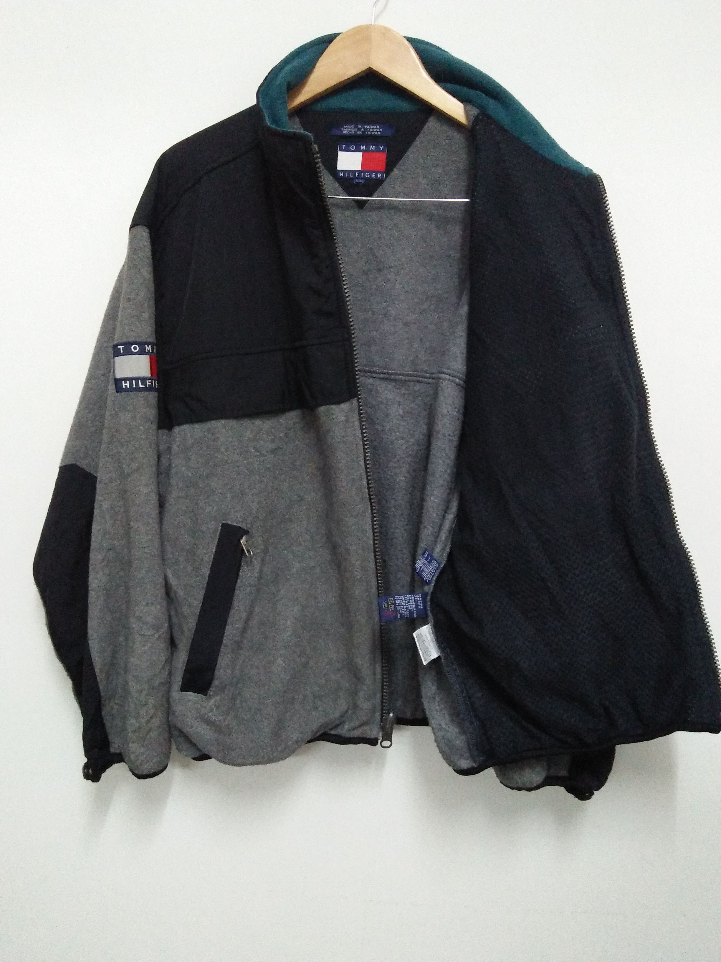 Tommy Hilfiger Fleece sweater Tommy Hilfiger athletic gear Size US XL / EU 56 / 4 - 6 Thumbnail