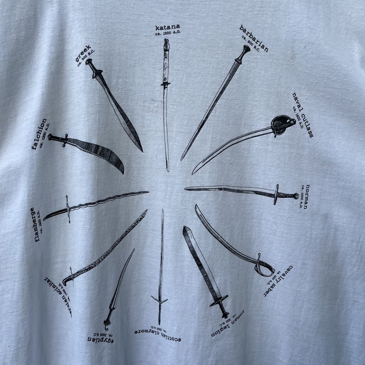 Vintage Vintage Highlander Sword Tee Shirt Size US L / EU 52-54 / 3 - 4 Thumbnail