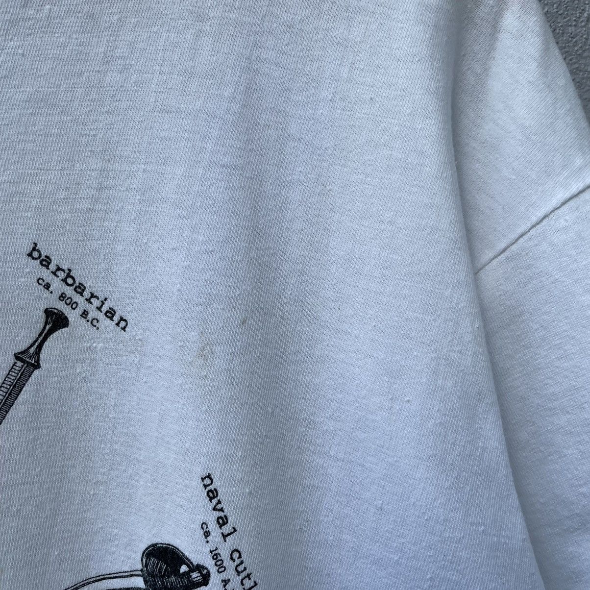 Vintage Vintage Highlander Sword Tee Shirt Size US L / EU 52-54 / 3 - 7 Thumbnail