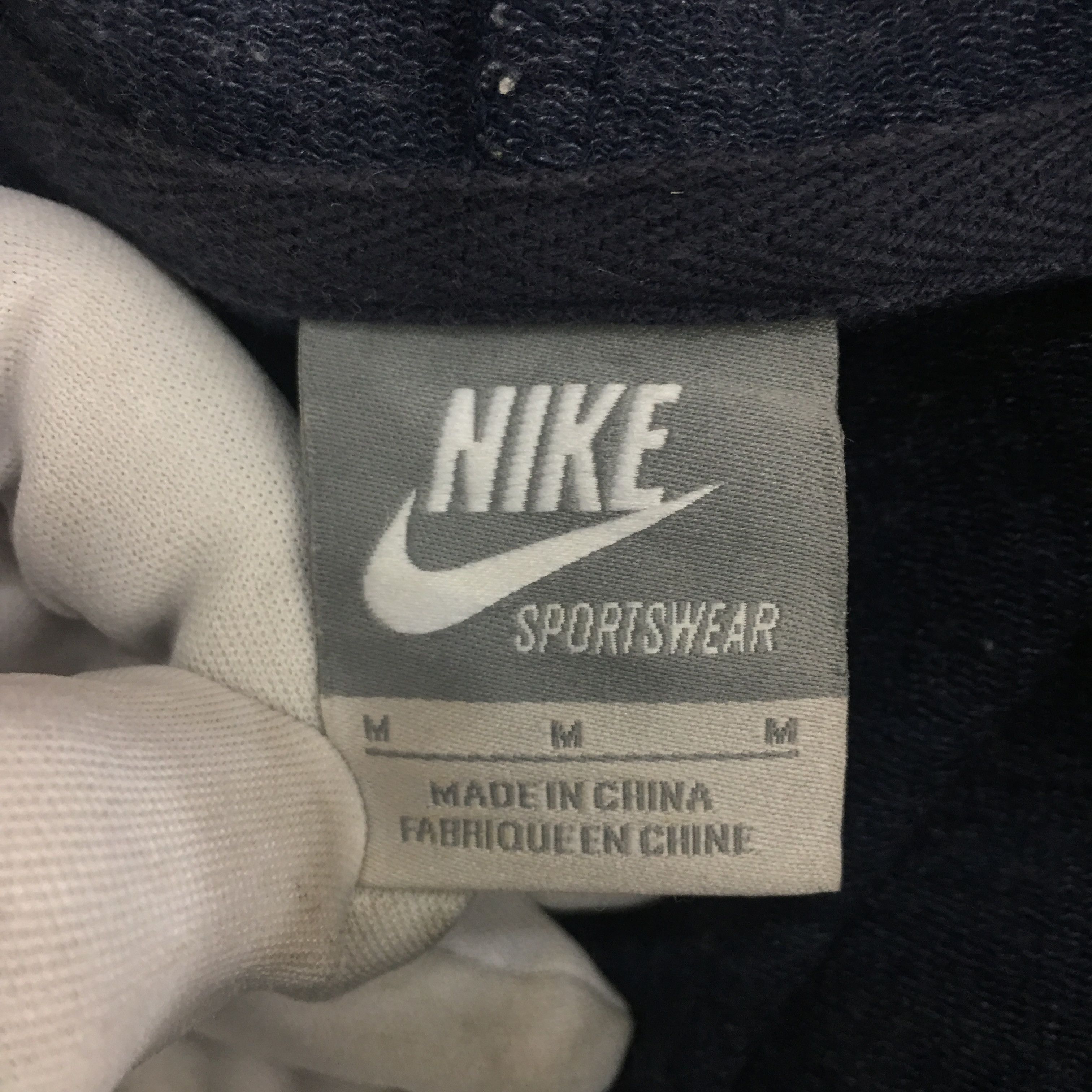 Nike Vtg NIKE Swoosh Logo Zip Hoodie Sportwear Sweater Size M / US 6-8 / IT 42-44 - 9 Thumbnail