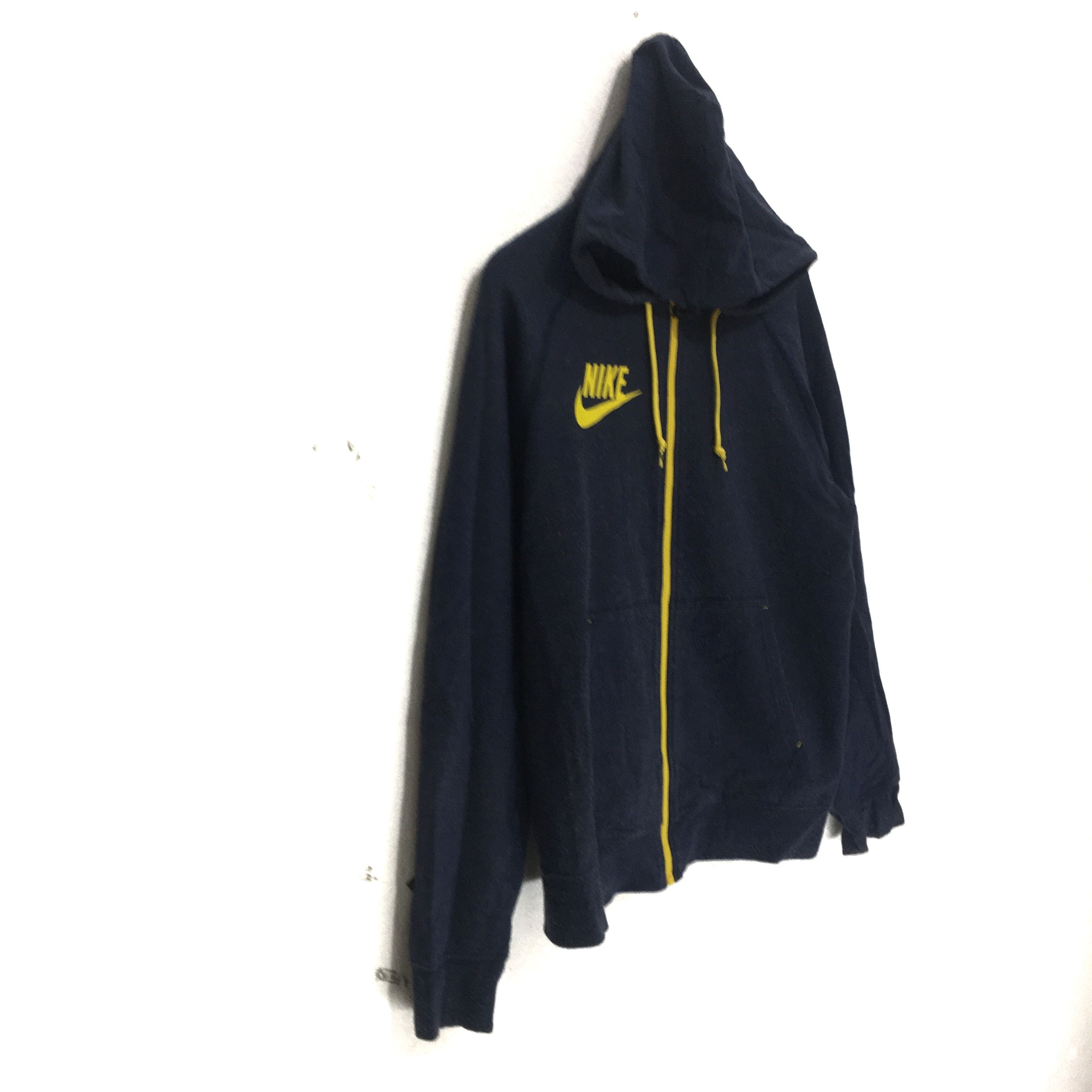 Nike Vtg NIKE Swoosh Logo Zip Hoodie Sportwear Sweater Size M / US 6-8 / IT 42-44 - 5 Thumbnail
