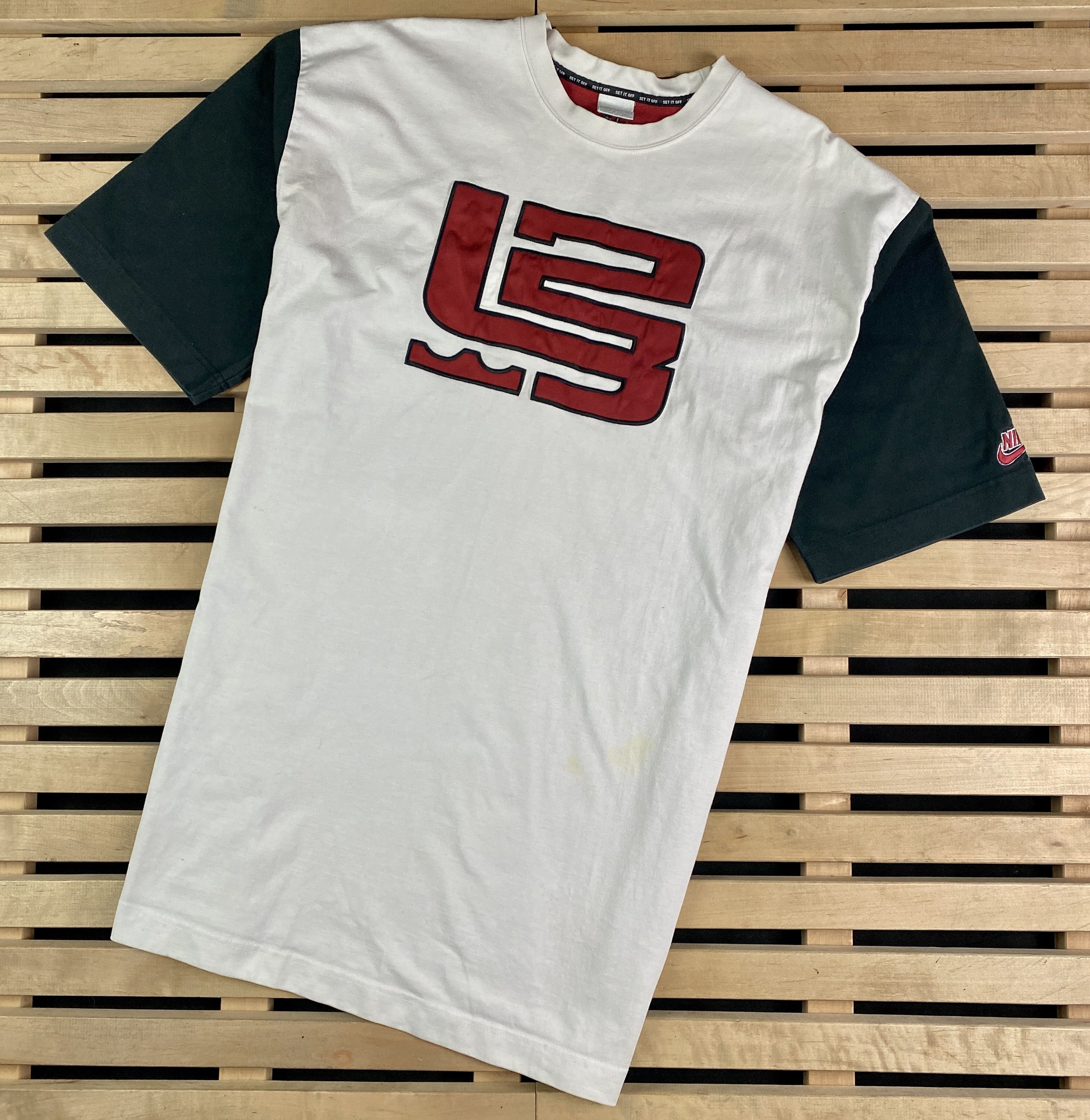 Nike × Vintage Mens T-Shirt Nike Big Logo Vintage Size XL Size US XL / EU 56 / 4 - 1 Thumbnail