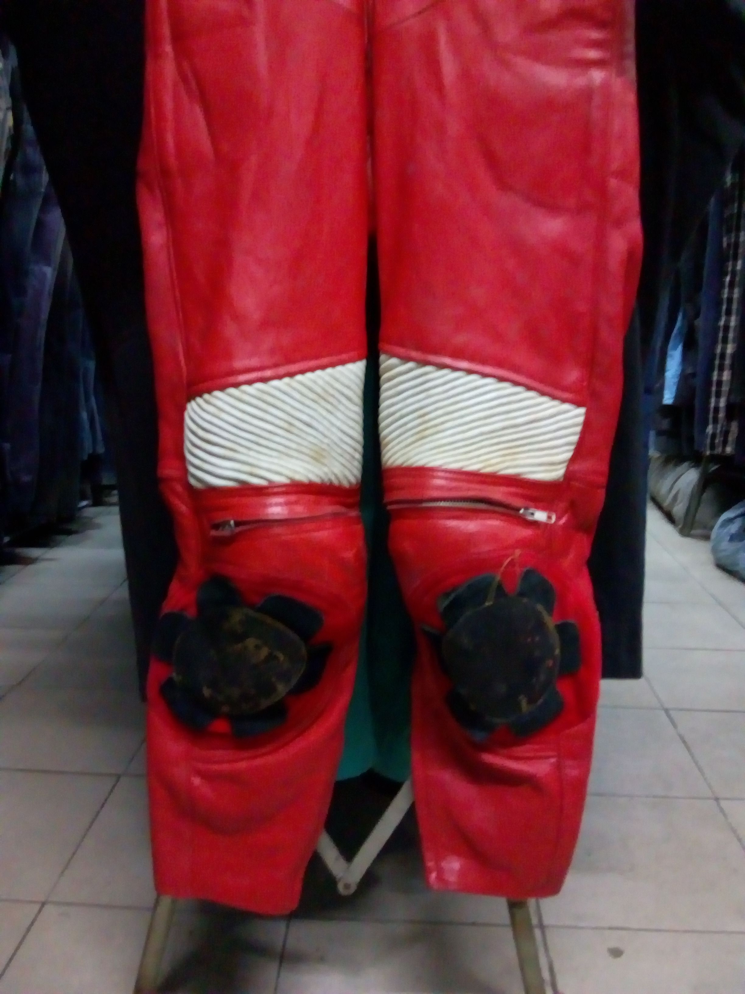 Branded Leather Super dolphin racing suite Size US 30 / EU 46 - 3 Thumbnail