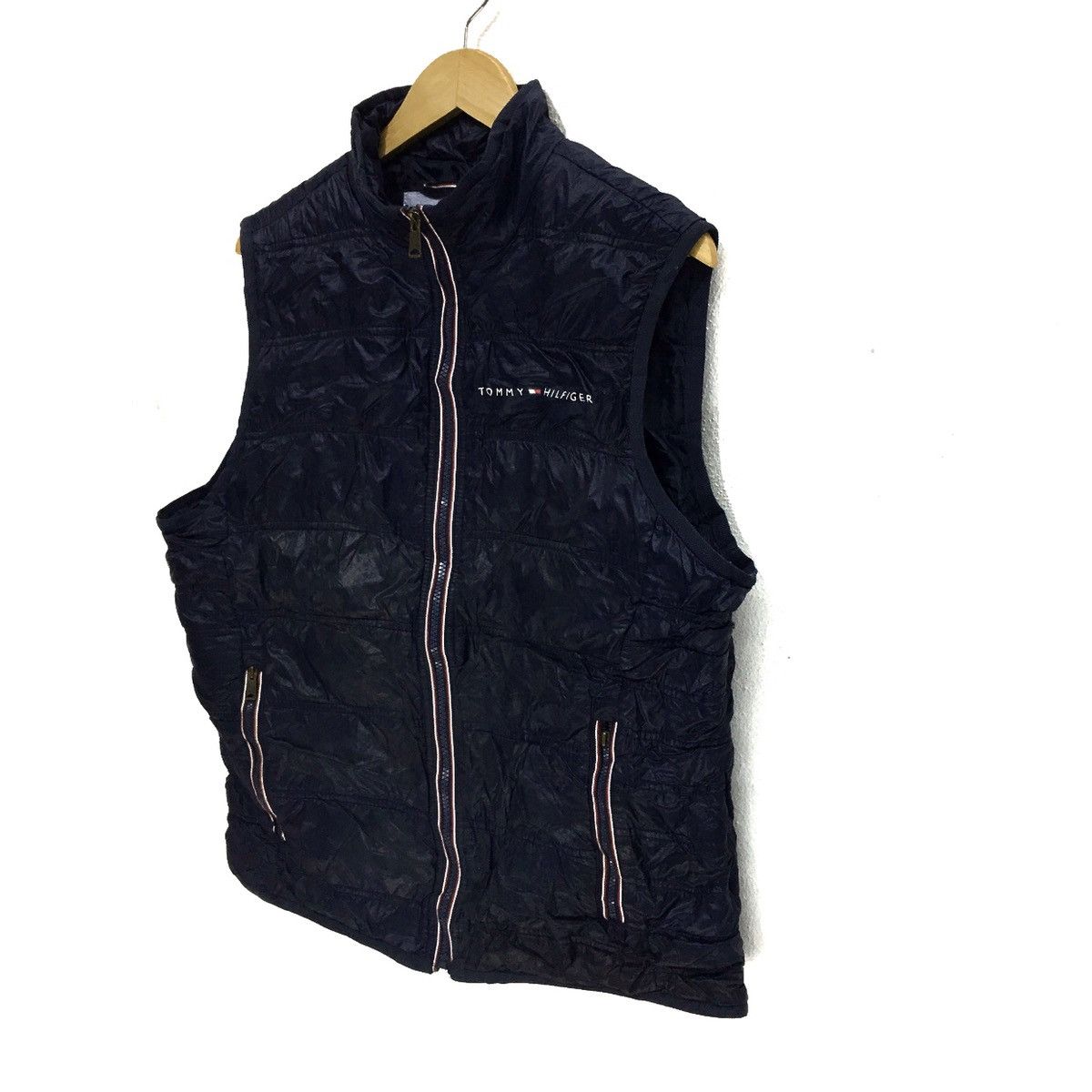 Tommy Hilfiger Vintage TOMMY HILFIGER Vest Jacket Sweater Sailing Gear Ski Size L / US 10 / IT 46 - 7 Thumbnail