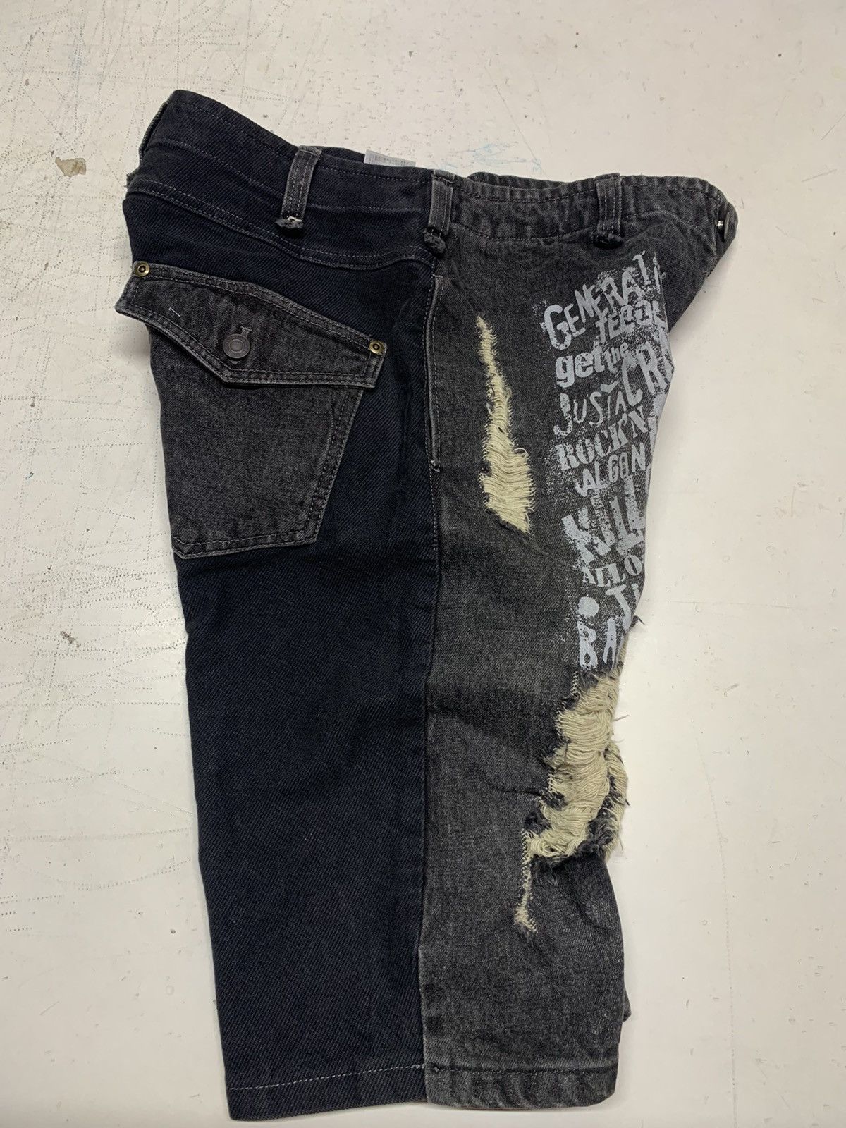 Other Black and white Size US 32 / EU 48 - 12 Thumbnail