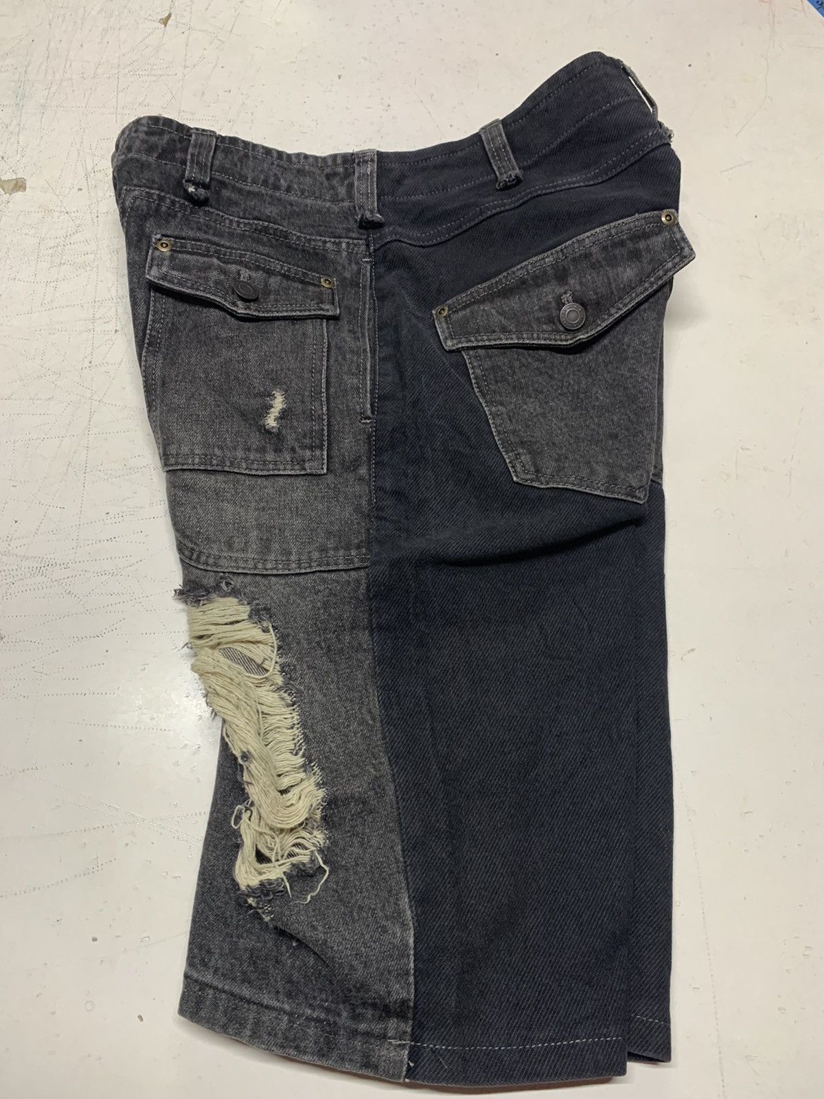 Other Black and white Size US 32 / EU 48 - 13 Thumbnail