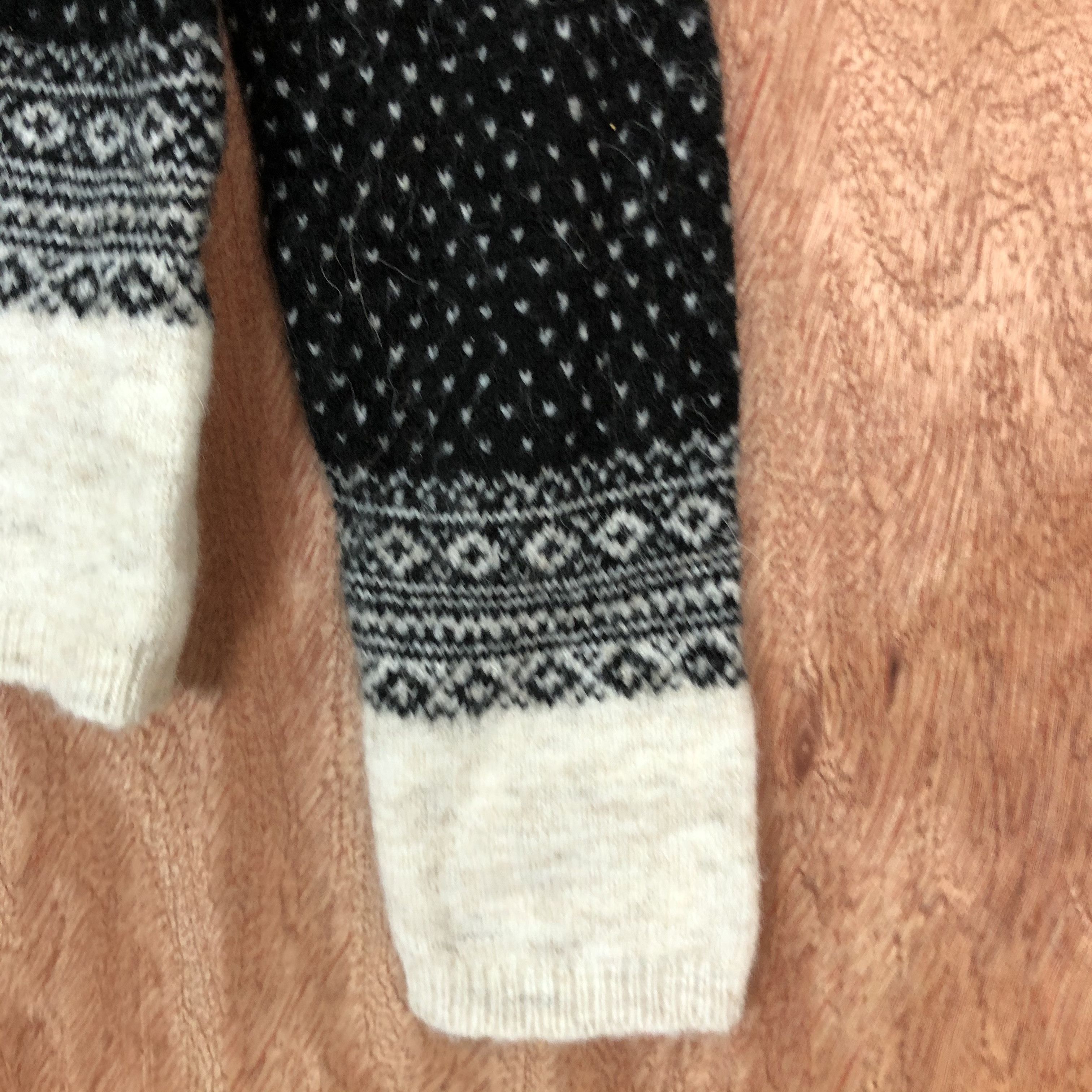 Homespun Knitwear × Japanese Brand DLL Ines De Fressange X Uniqlo Paris Black Knitwear #c555 Size US M / EU 48-50 / 2 - 4 Thumbnail
