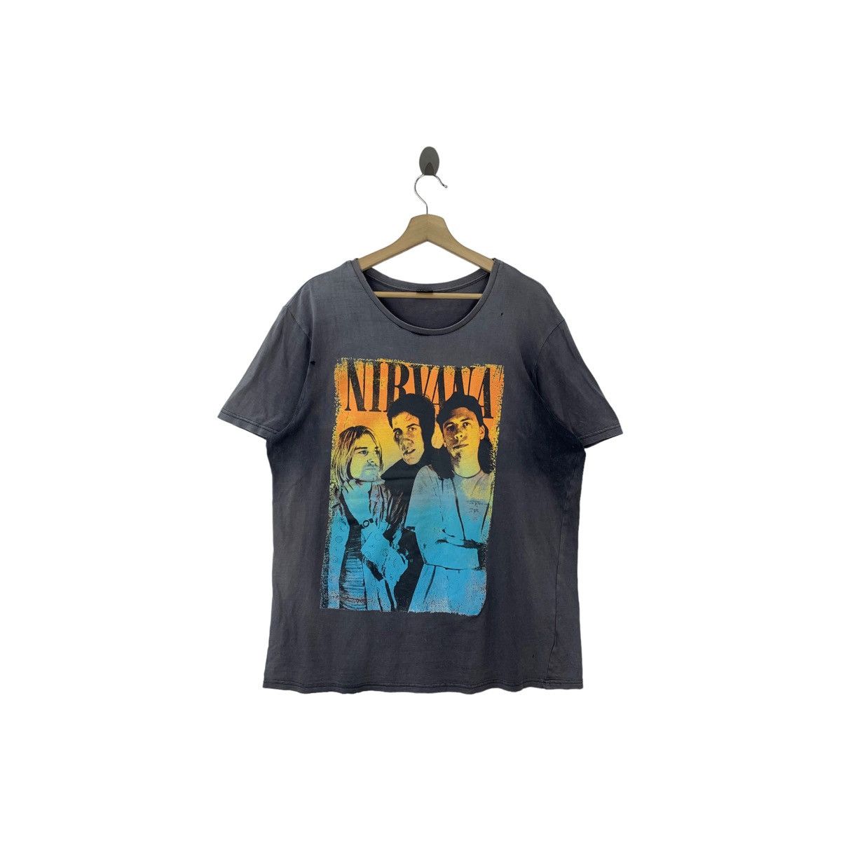 Rare!! NIRVANA distressed band tshirt