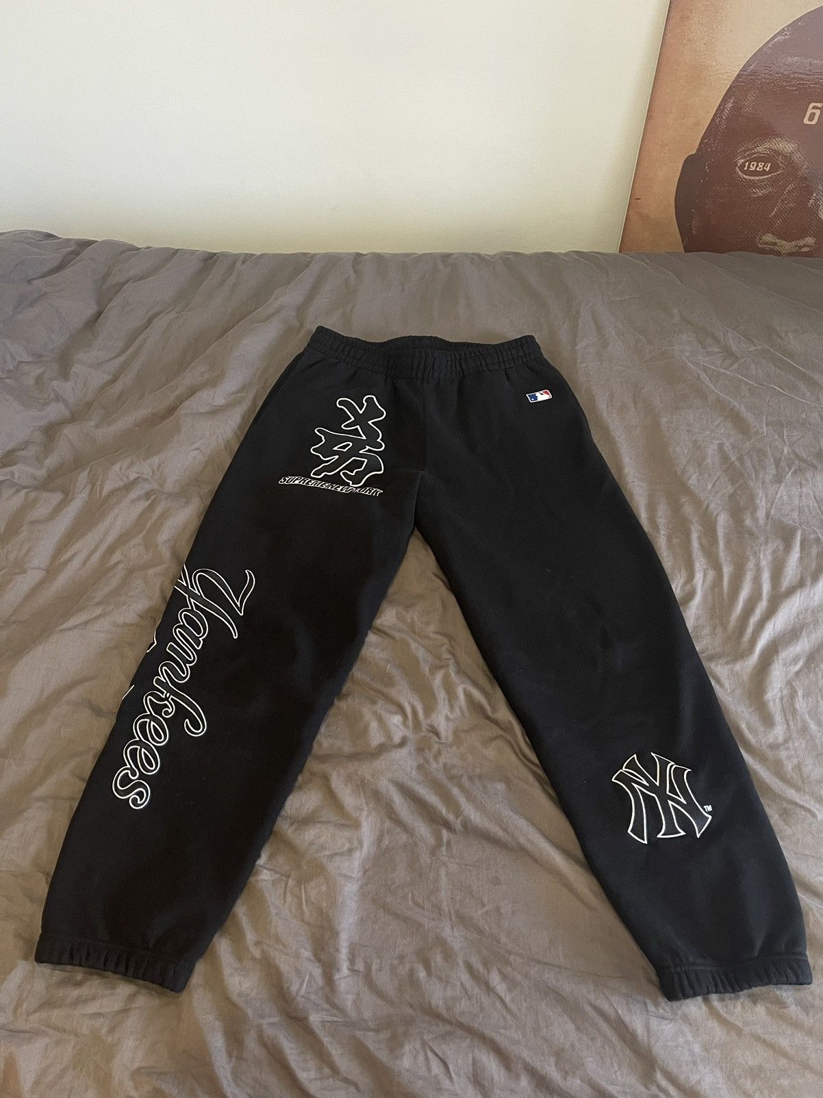 Supreme Supreme Yankees Kanji Sweatpants | Grailed