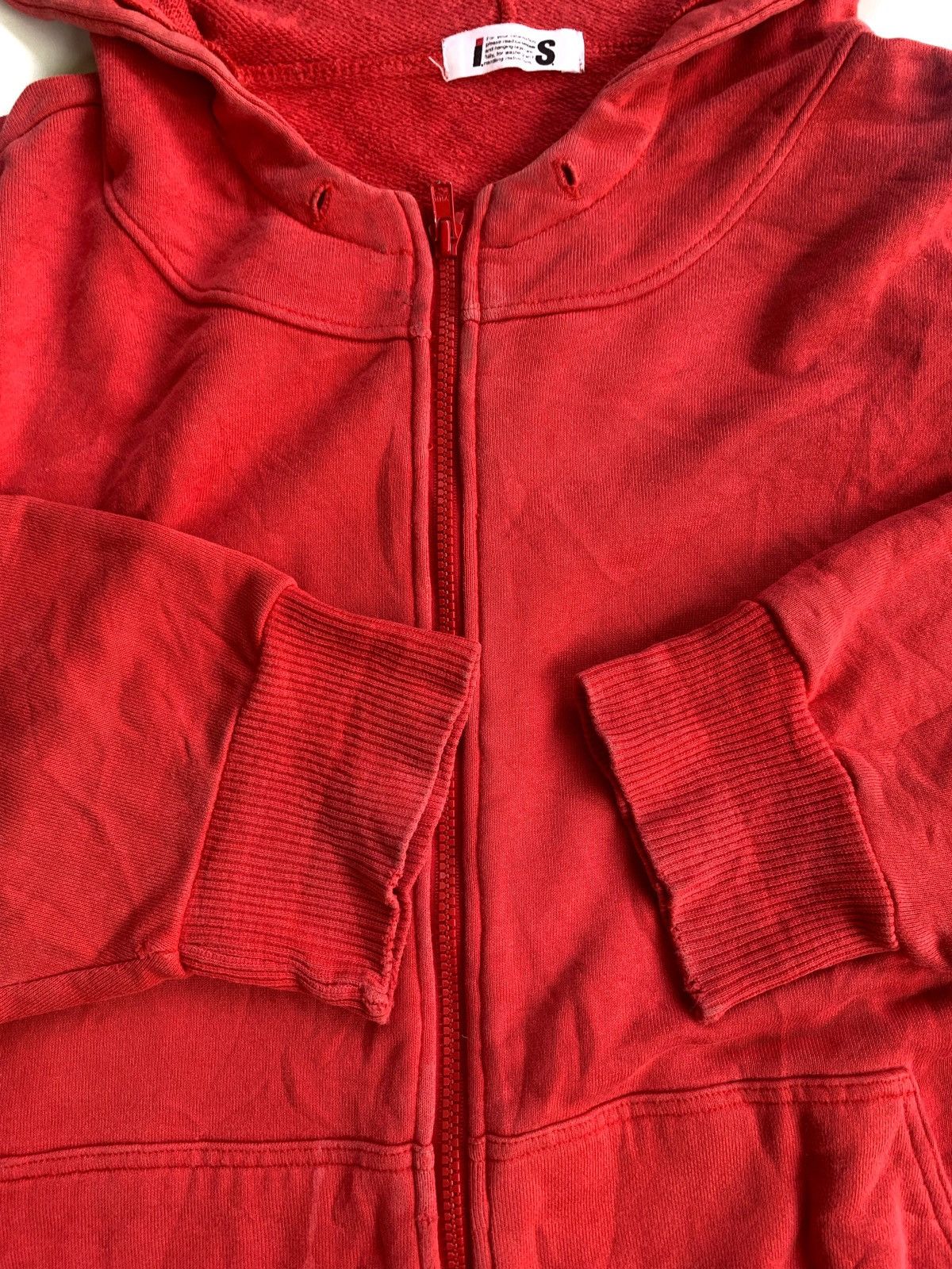 Issey Miyake Issey Miyake IS Care Label Logo Hoodie Red Sz S/M Size US S / EU 44-46 / 1 - 6 Thumbnail