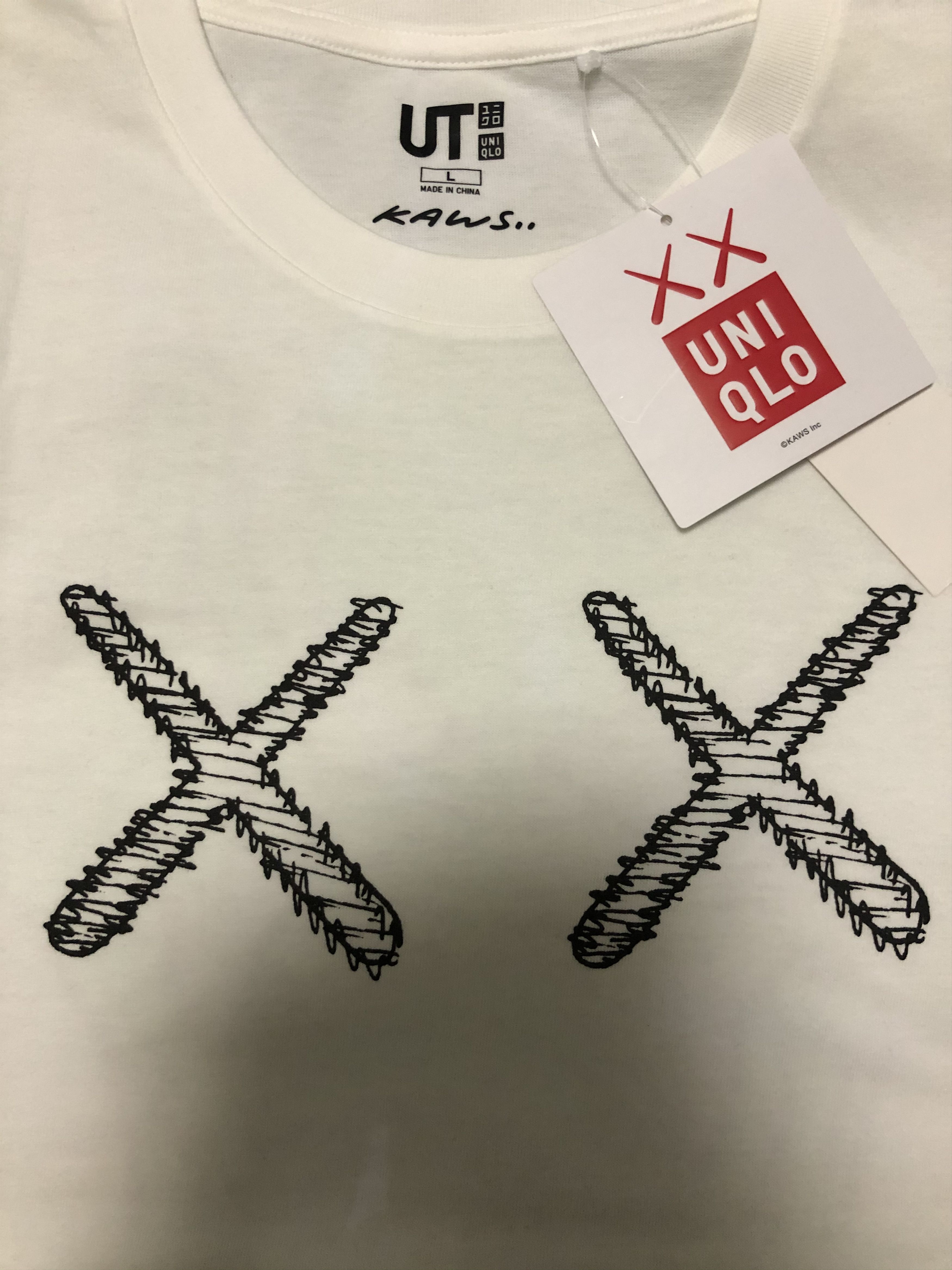 Kaws × Uniqlo KAWS x Uniqlo UT 2016 Spring/Summer Collection - Skeleton Size US L / EU 52-54 / 3 - 4 Thumbnail