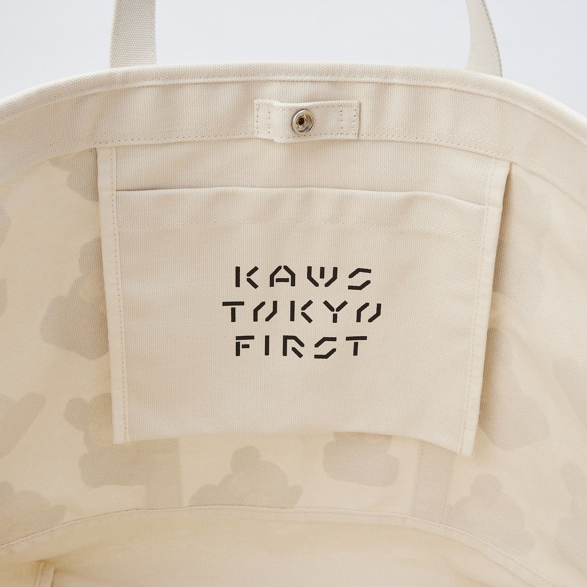 Kaws × Uniqlo KAWS Canvas Tote Bag SS21 - "Seperated" Size ONE SIZE - 9 Thumbnail