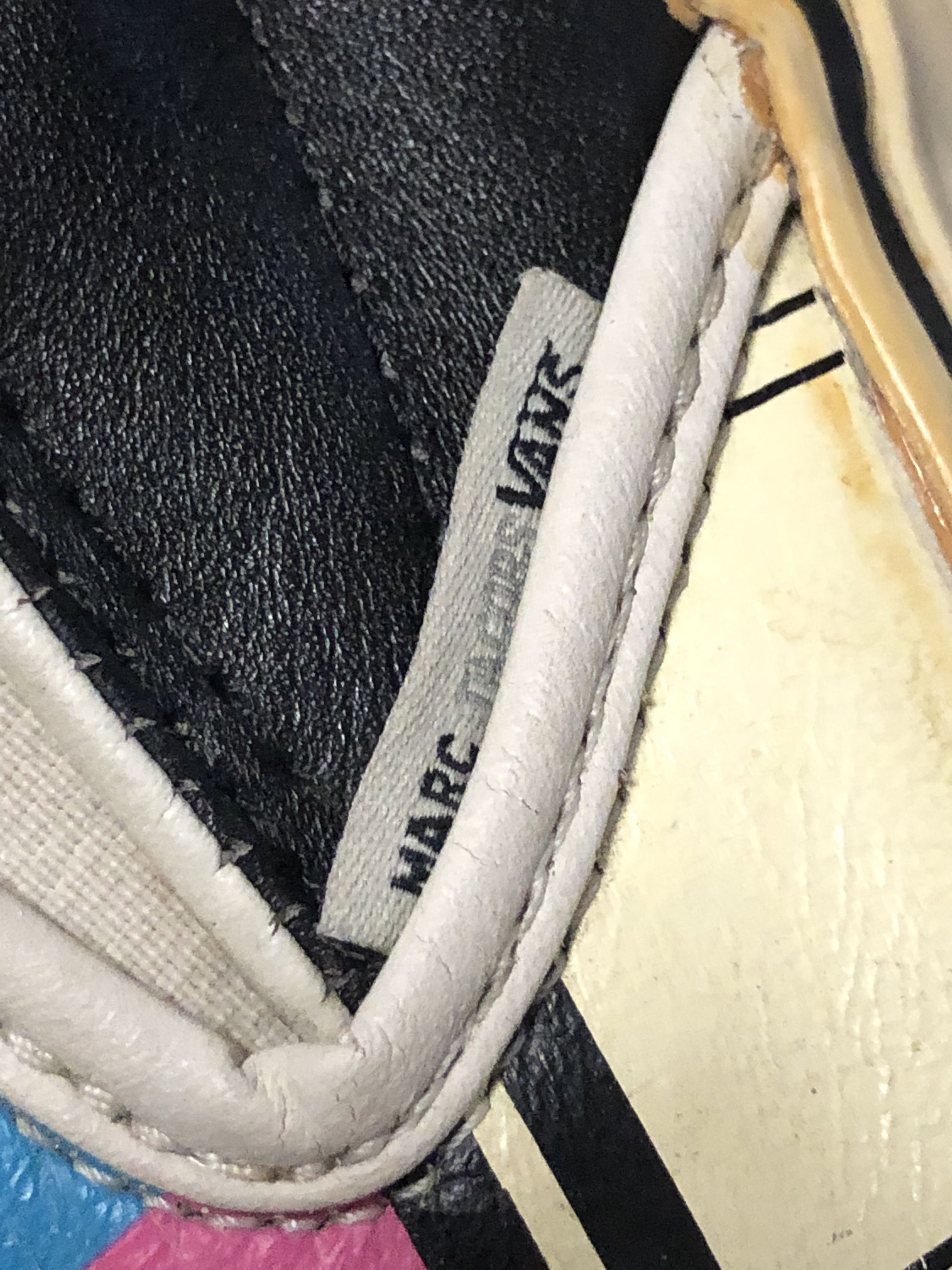 Marc Jacobs × Vans Vans Marc Jacobs Slip-On Size US 9 / EU 42 - 16 Thumbnail