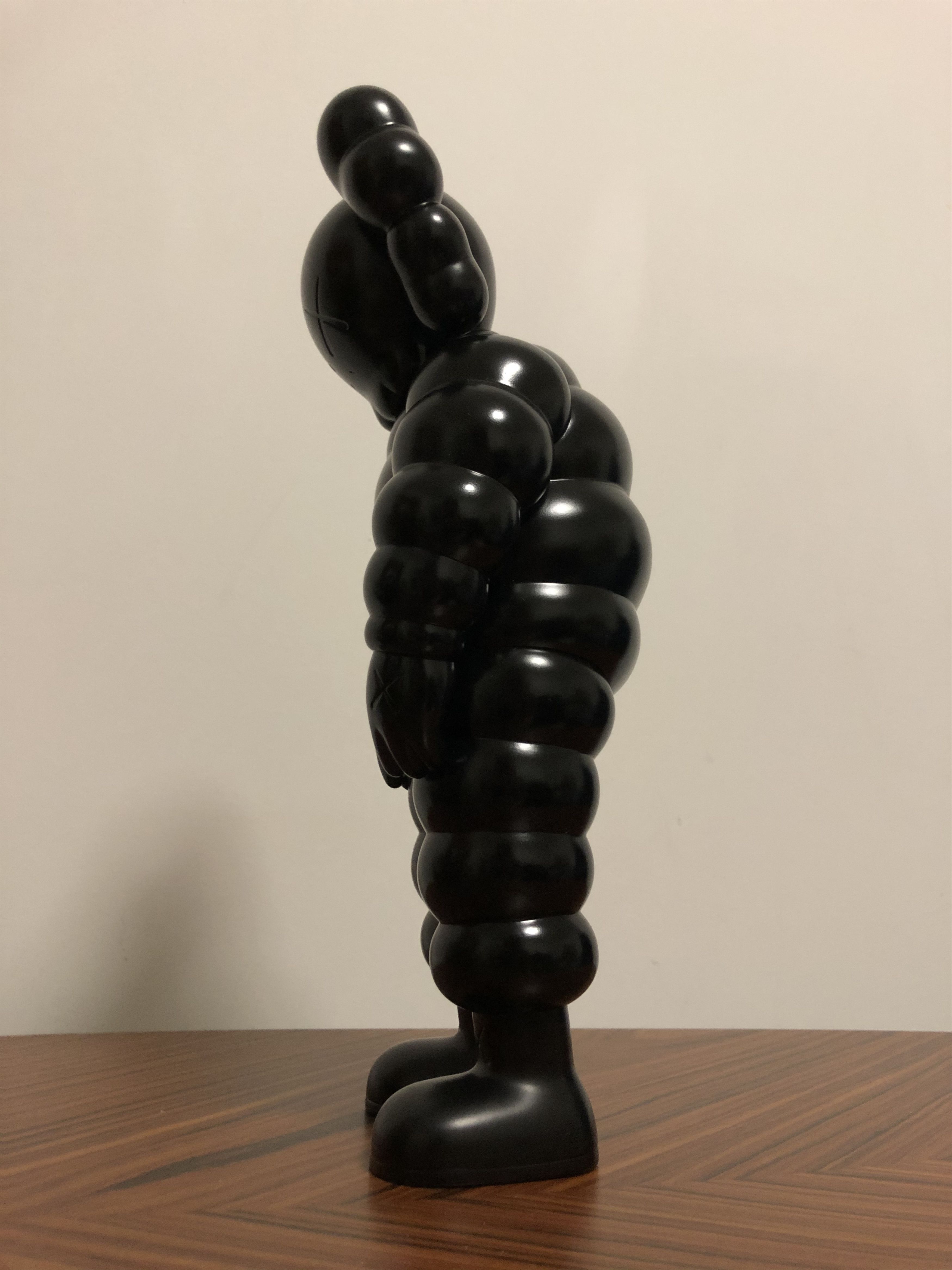 Kaws × Medicom Toy KAWS What Party Figure Black Chum Size ONE SIZE - 7 Thumbnail