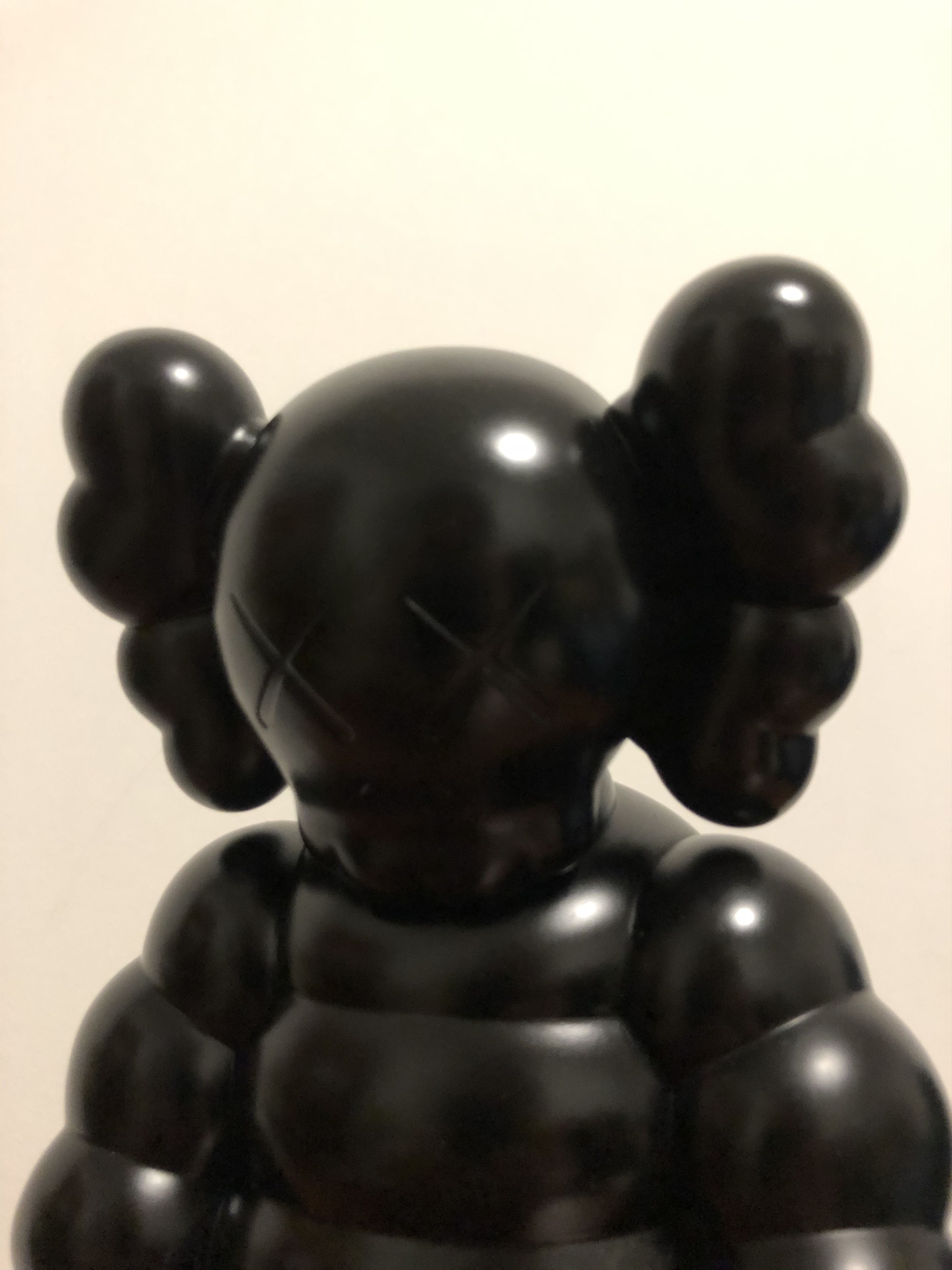 Kaws × Medicom Toy KAWS What Party Figure Black Chum Size ONE SIZE - 2 Thumbnail
