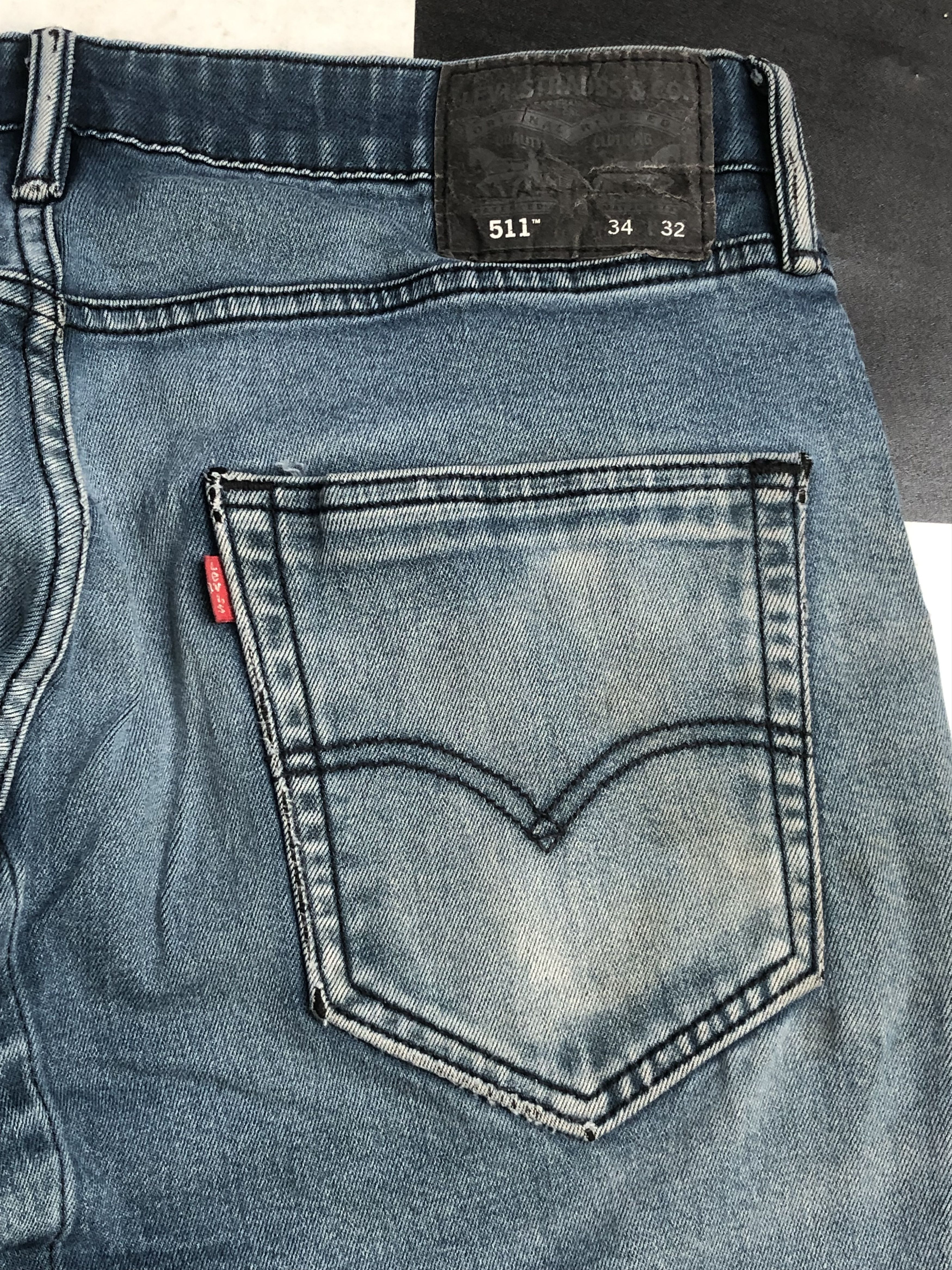 Levis 511 Distressed Denim Slim Jean L543