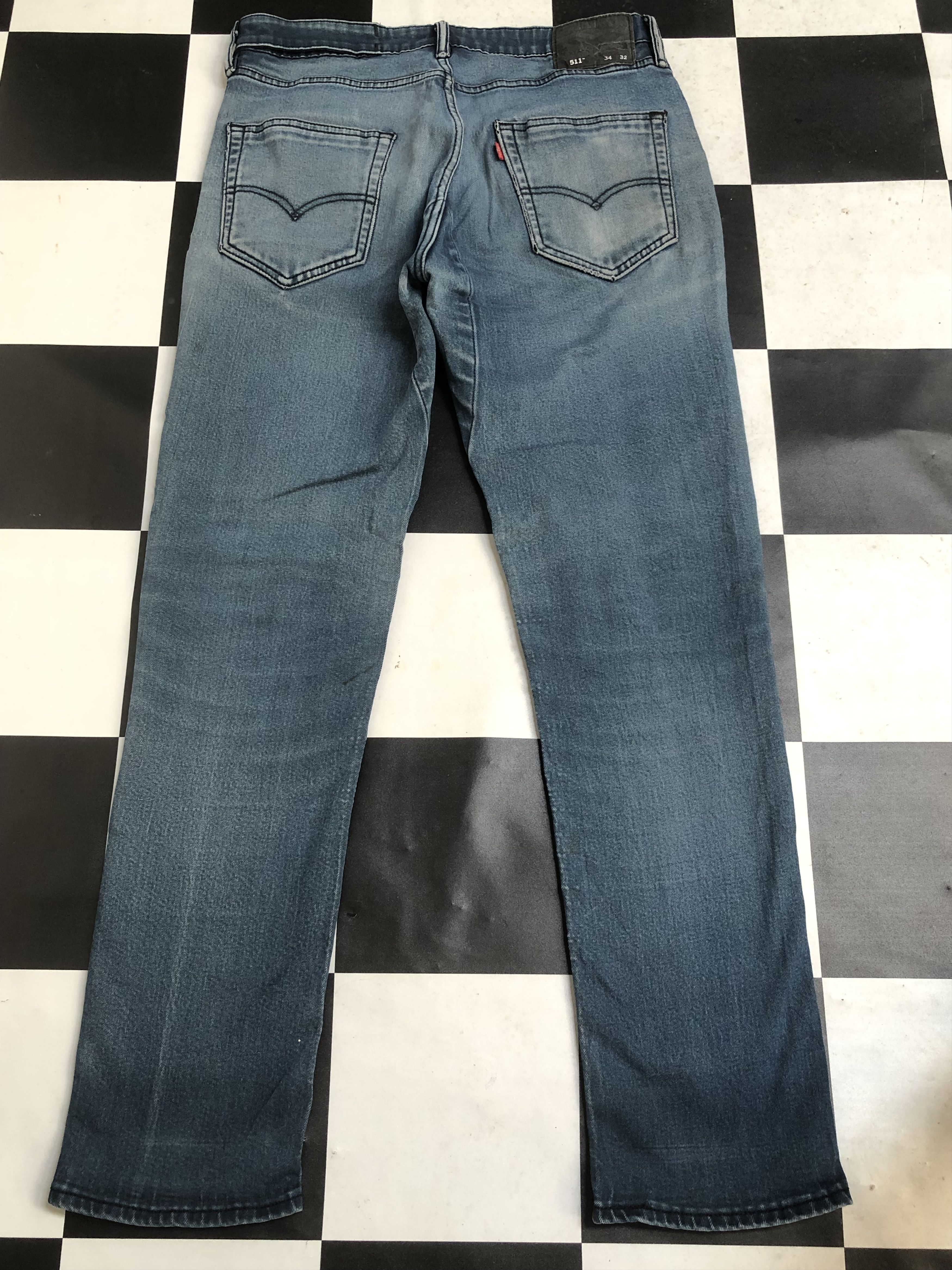 Levis 511 Distressed Denim Slim Jean L543