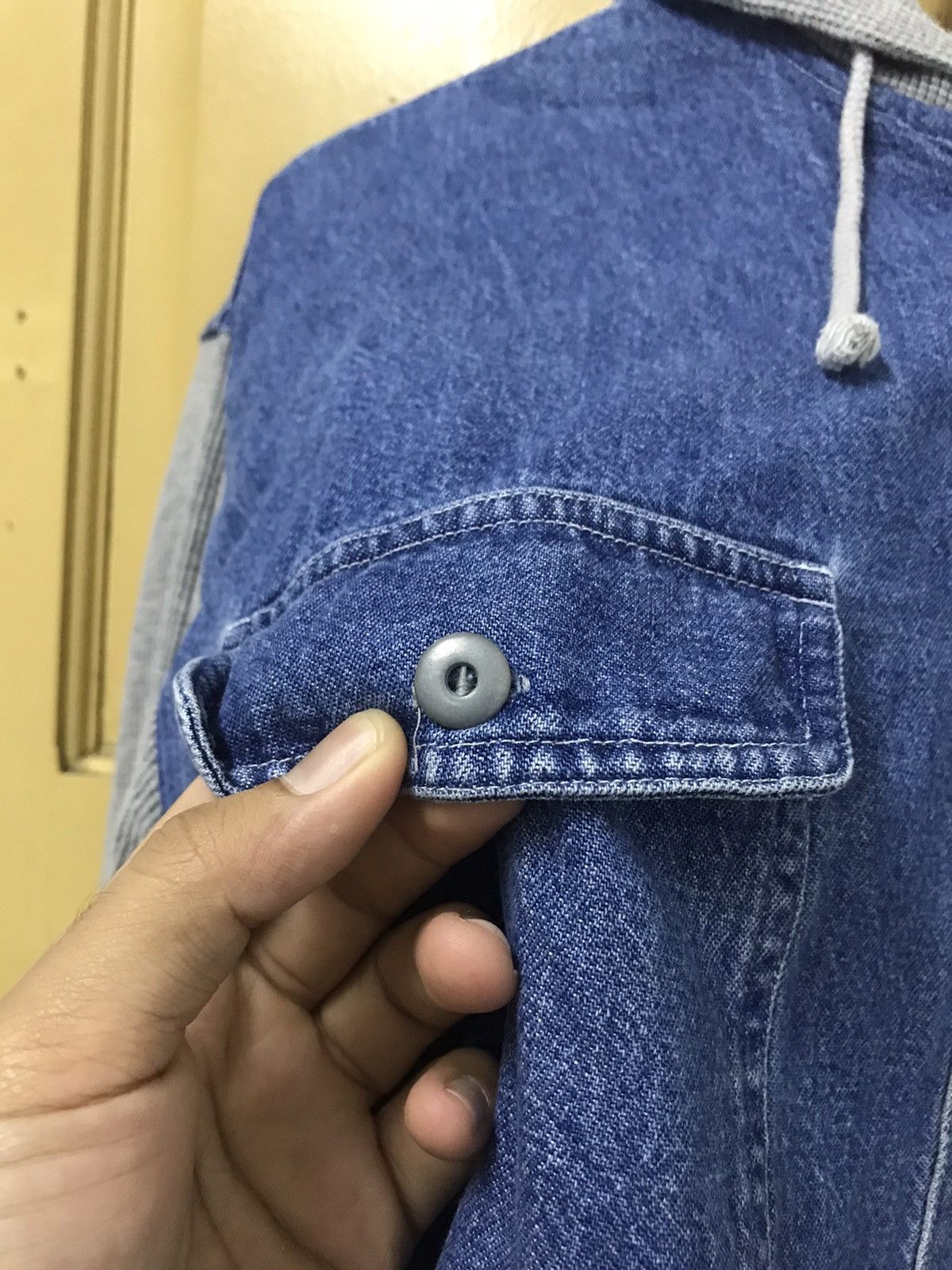 Vintage Vintage 90s Warner Bros Denim Button Up Shirt Hoodie Size US L / EU 52-54 / 3 - 4 Thumbnail