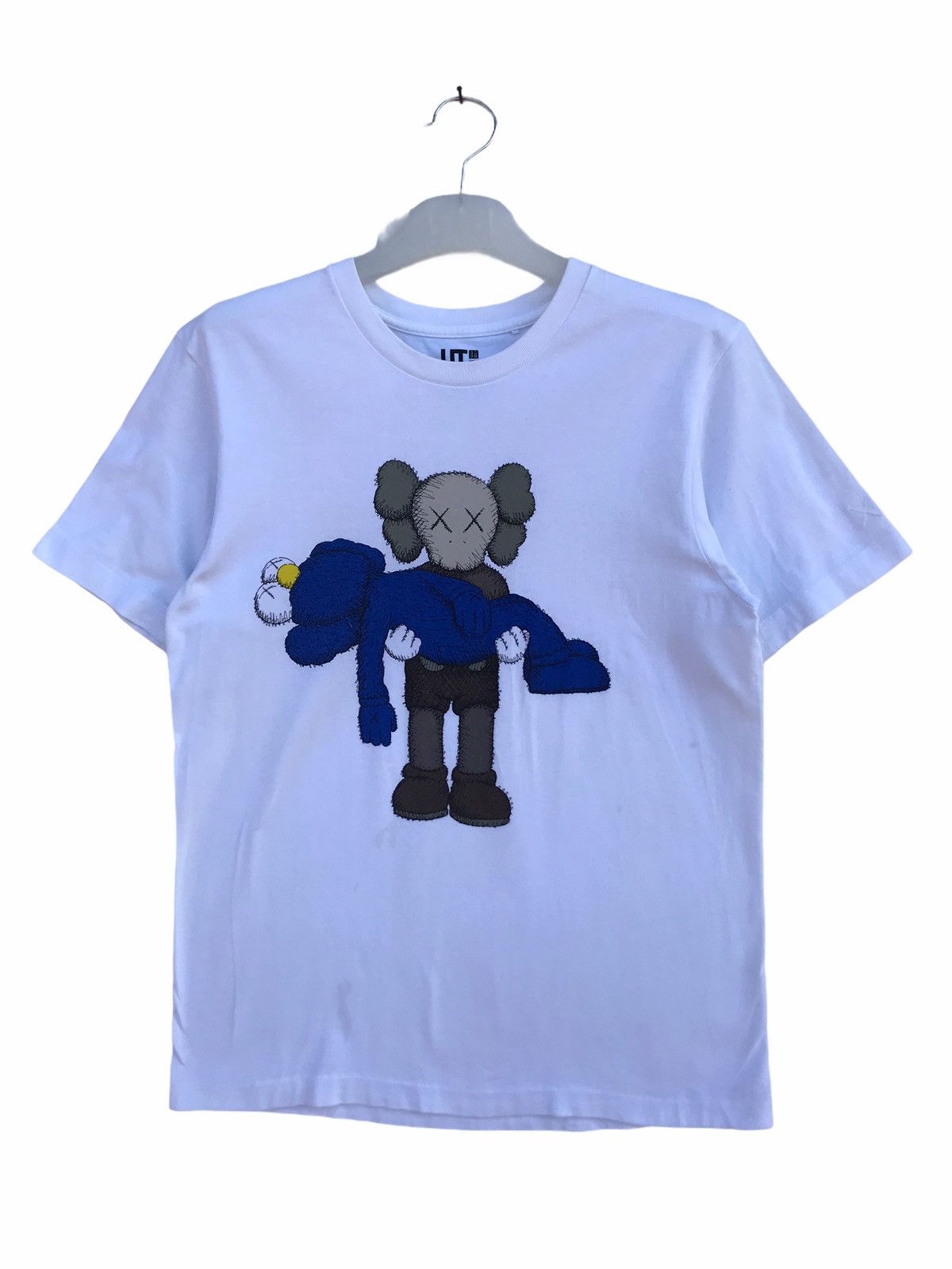 Kaws × Uniqlo Uniqlo X Kaws X Sesame Street Size US M / EU 48-50 / 2 - 1 Thumbnail