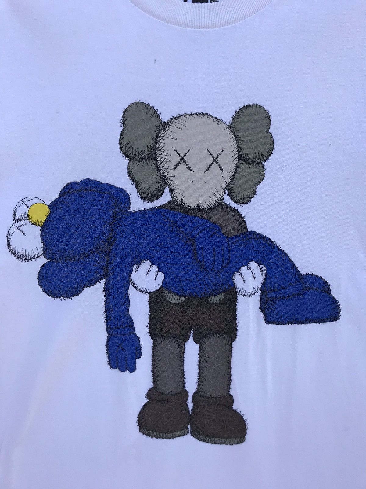 Kaws × Uniqlo Uniqlo X Kaws X Sesame Street Size US M / EU 48-50 / 2 - 3 Thumbnail