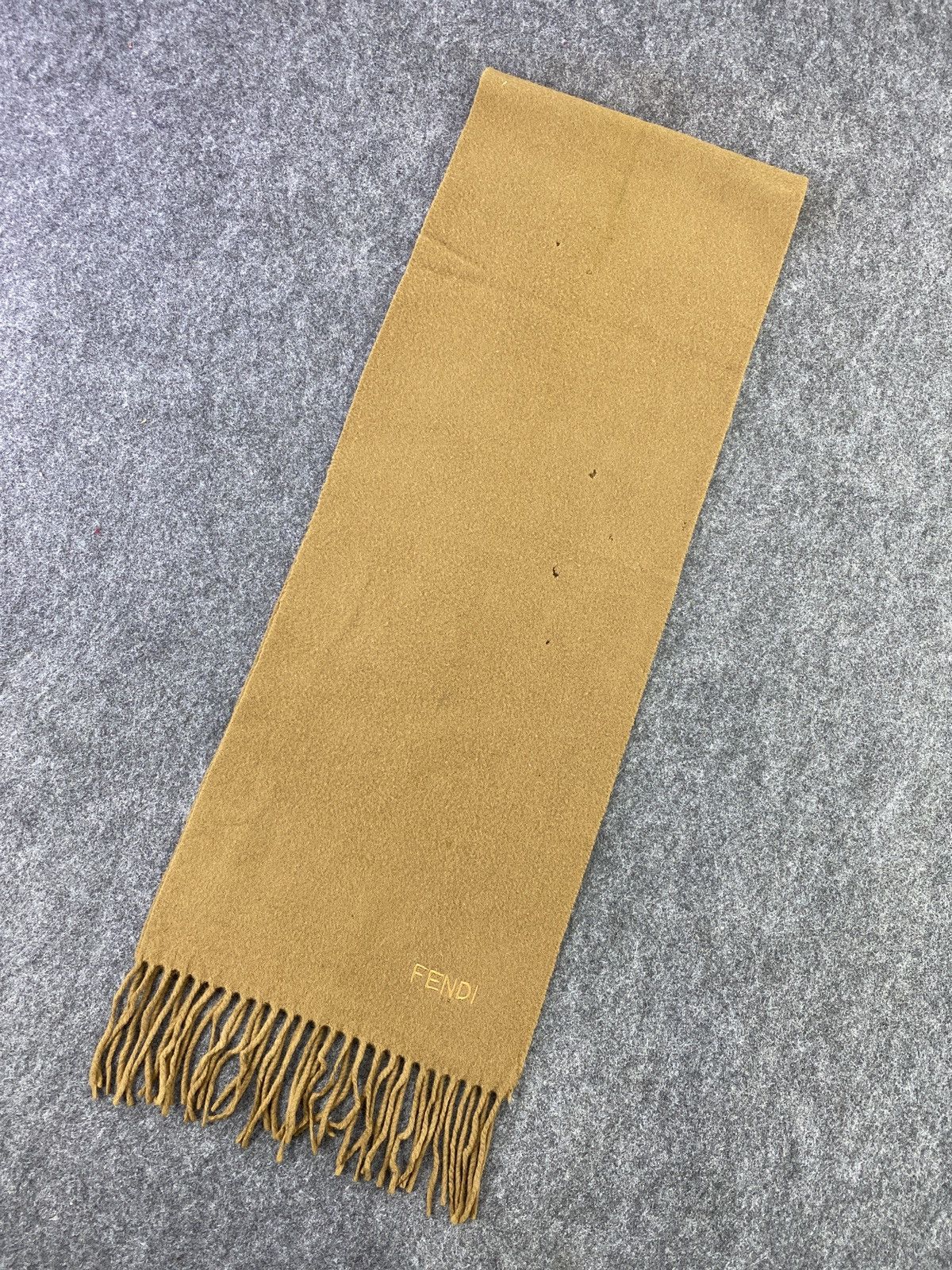 Vintage FENDI Scarf/Muffler/Neckwear - T210 Size ONE SIZE - 1 Thumbnail