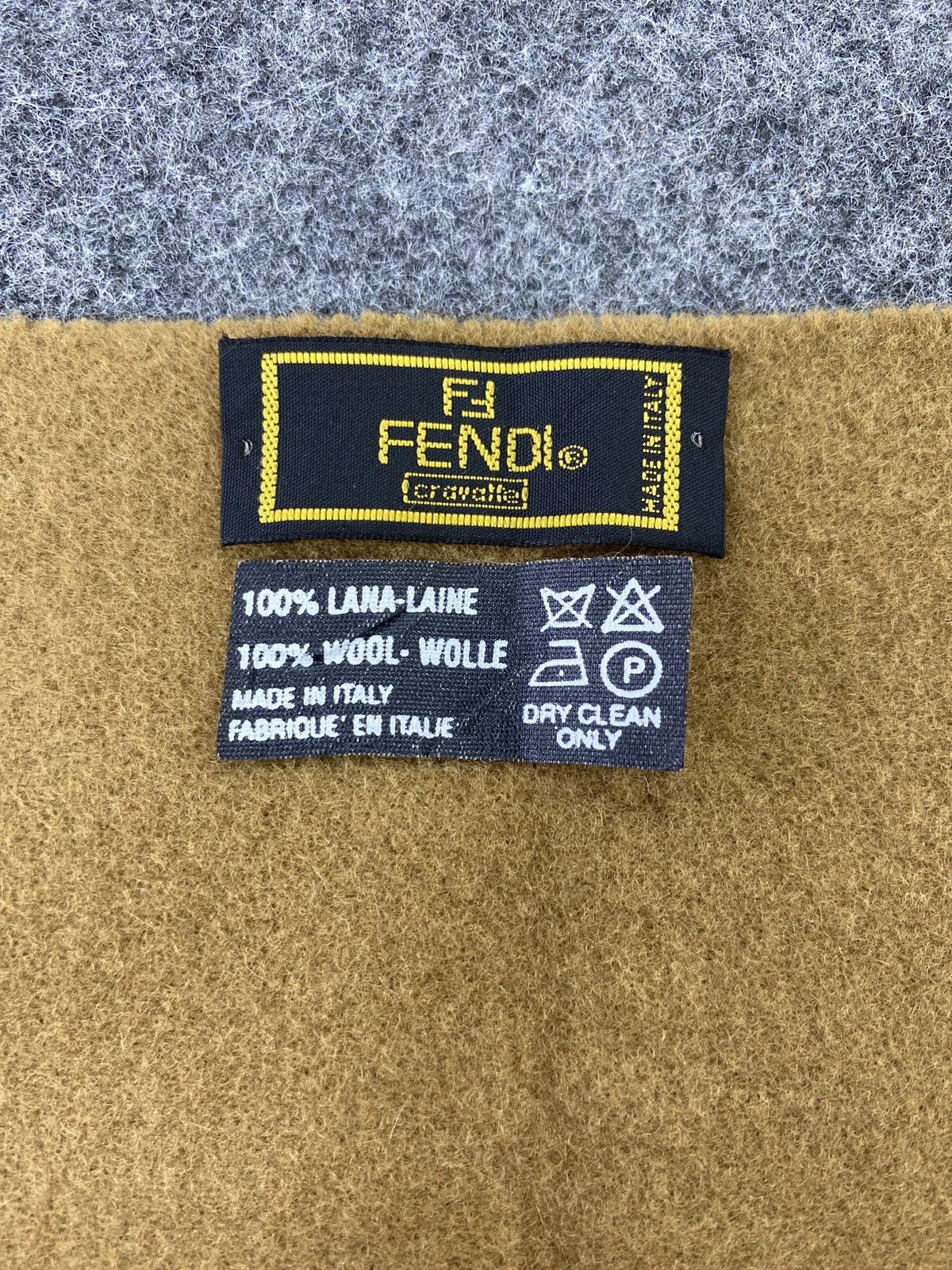 Vintage FENDI Scarf/Muffler/Neckwear - T210 Size ONE SIZE - 6 Thumbnail