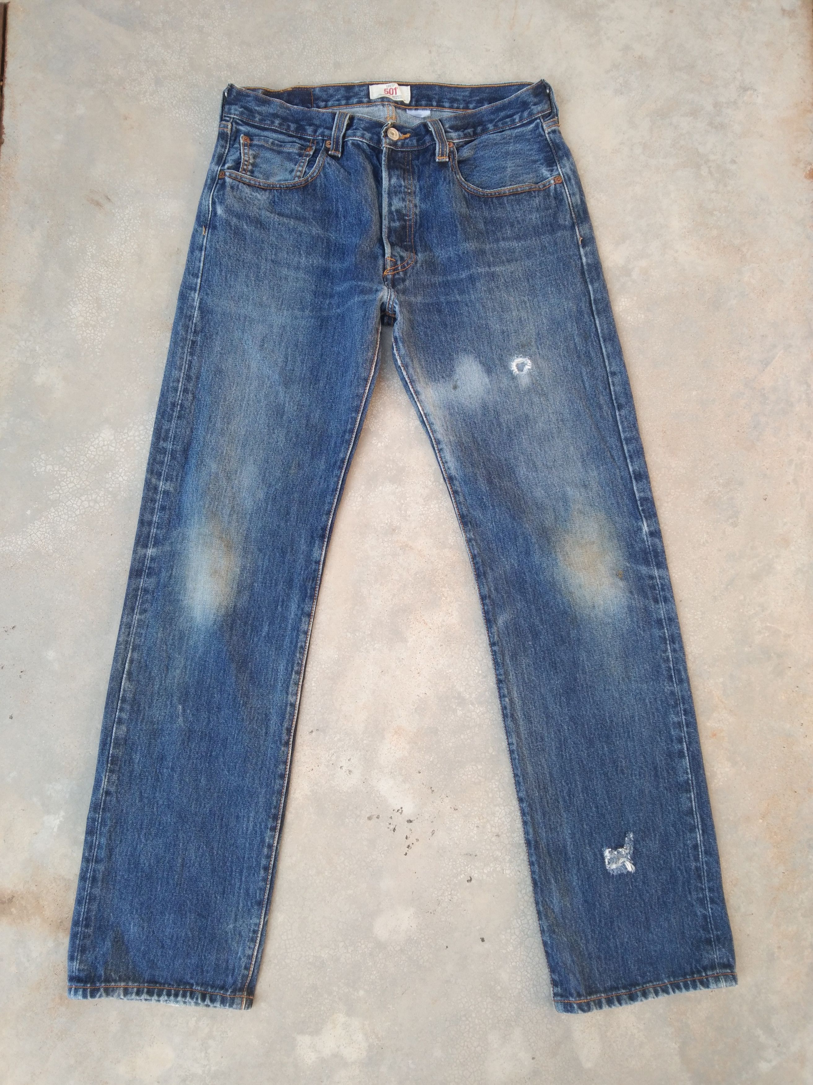 Levi's Vintage Levi's 501 Faded Blue Distressed Jeans 32x32 Size US 32 / EU 48 - 1 Thumbnail