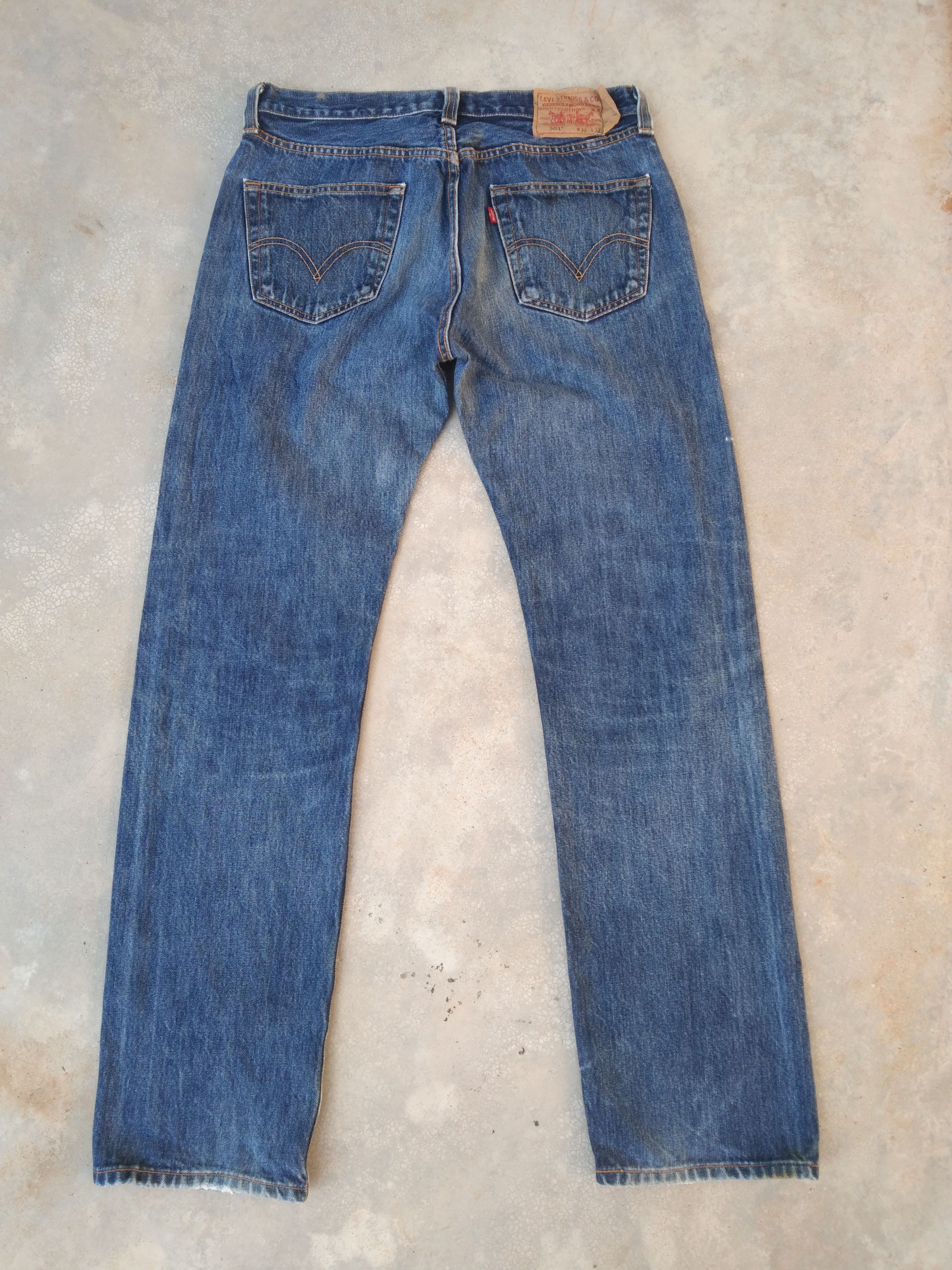Levi's Vintage Levi's 501 Faded Blue Distressed Jeans 32x32 Size US 32 / EU 48 - 2 Thumbnail