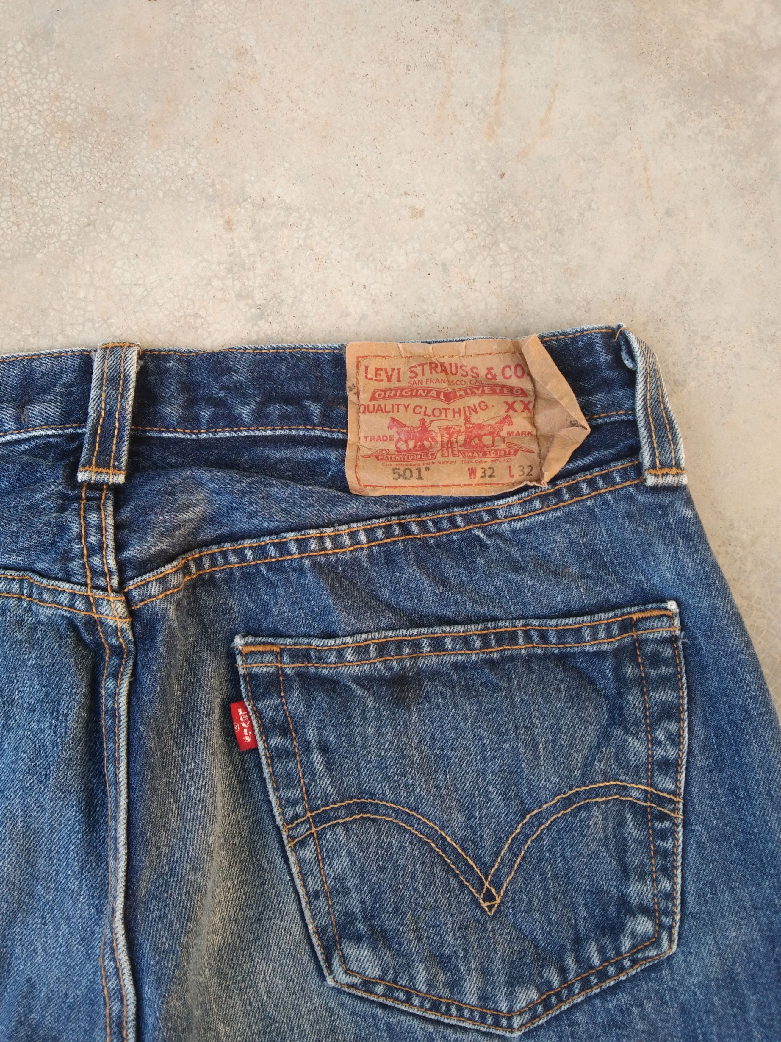Levi's Vintage Levi's 501 Faded Blue Distressed Jeans 32x32 Size US 32 / EU 48 - 3 Thumbnail