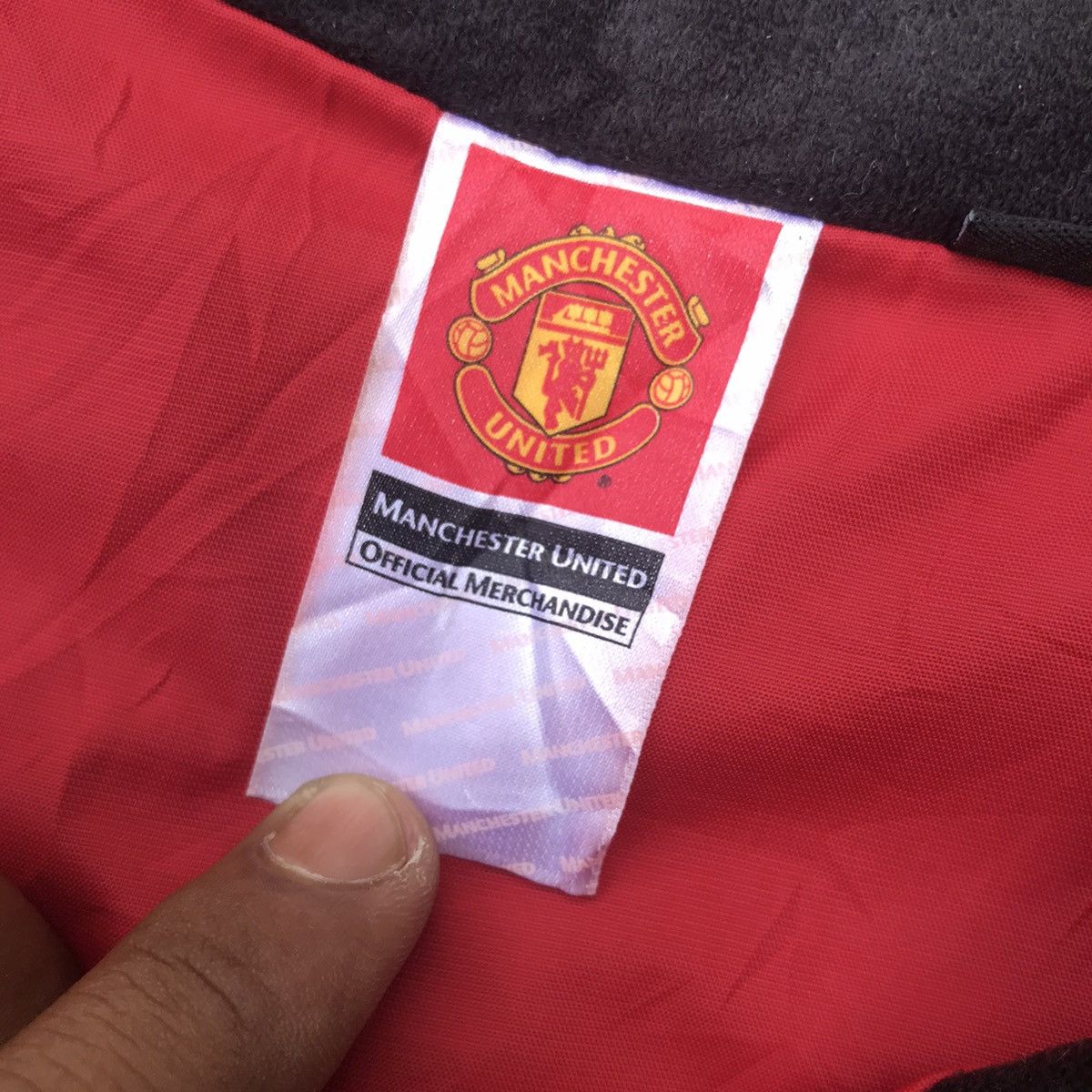 Vintage Vintage Official Manchester United Light Jacket Size US L / EU 52-54 / 3 - 10 Thumbnail