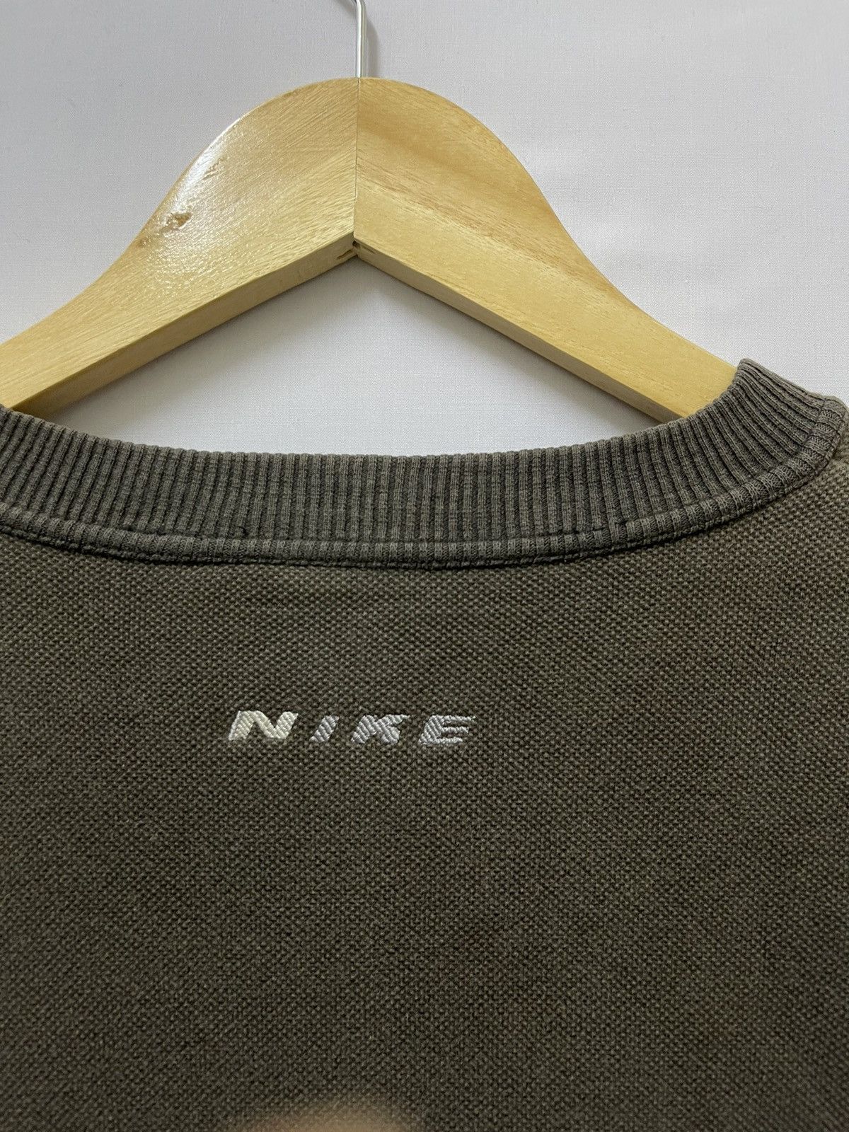 Nike × Vintage Vintage Nike V-Neck Sweatshirt Olive Green Size US L / EU 52-54 / 3 - 3 Thumbnail