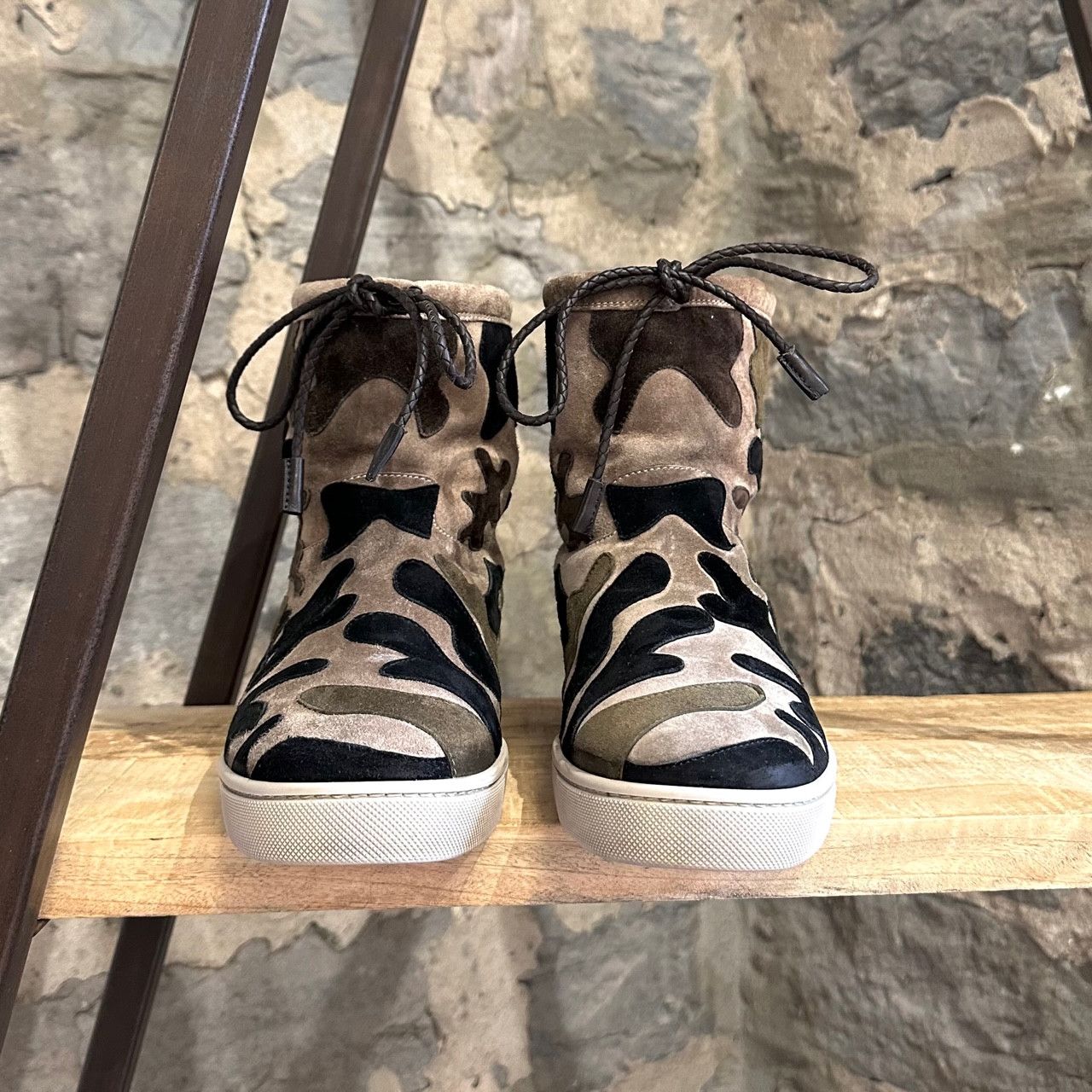 Christian Louboutin Christian Louboutin Halluolapon Camo Suede Shearling Boots Size US 8 / EU 41 - 3 Thumbnail