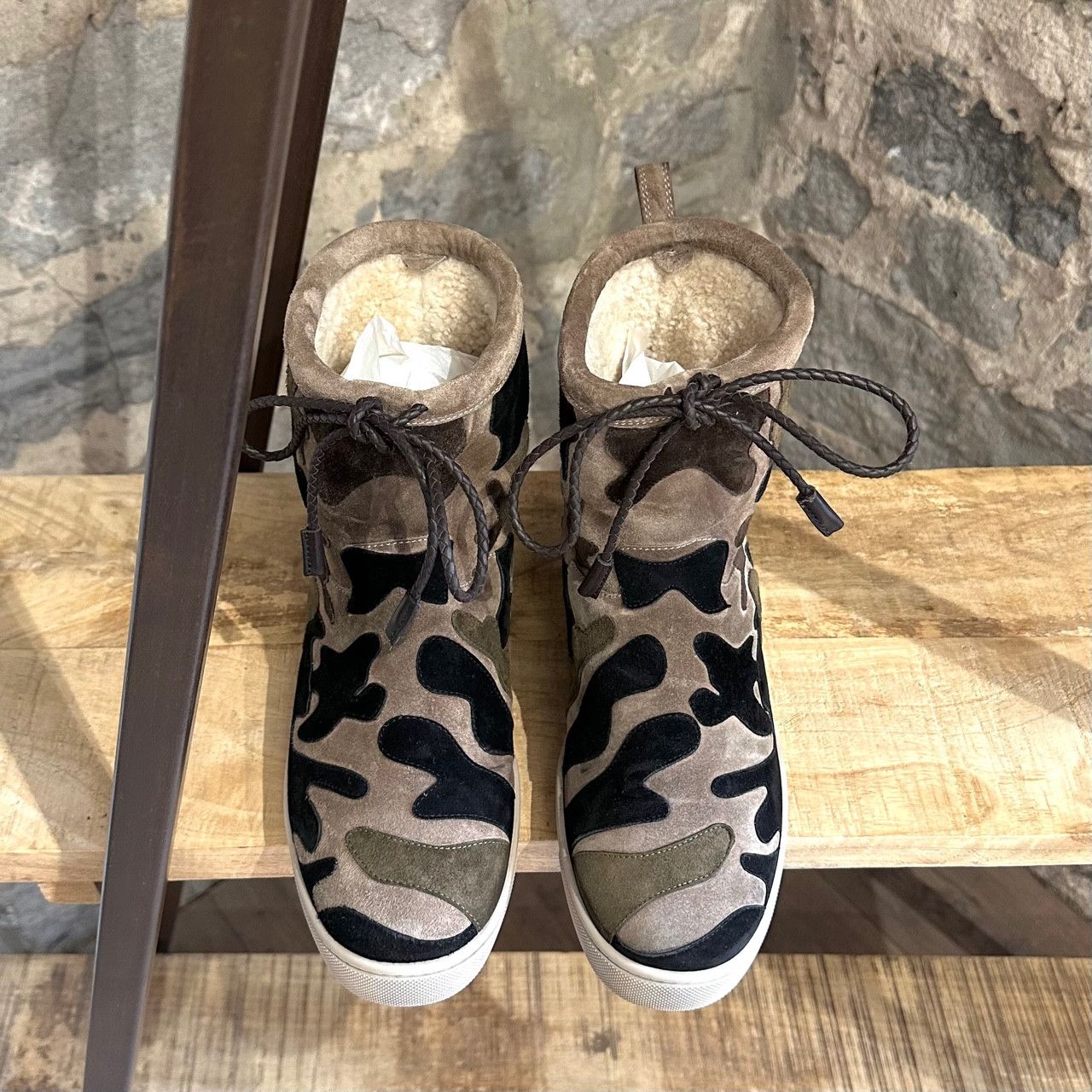 Christian Louboutin Christian Louboutin Halluolapon Camo Suede Shearling Boots Size US 8 / EU 41 - 2 Thumbnail