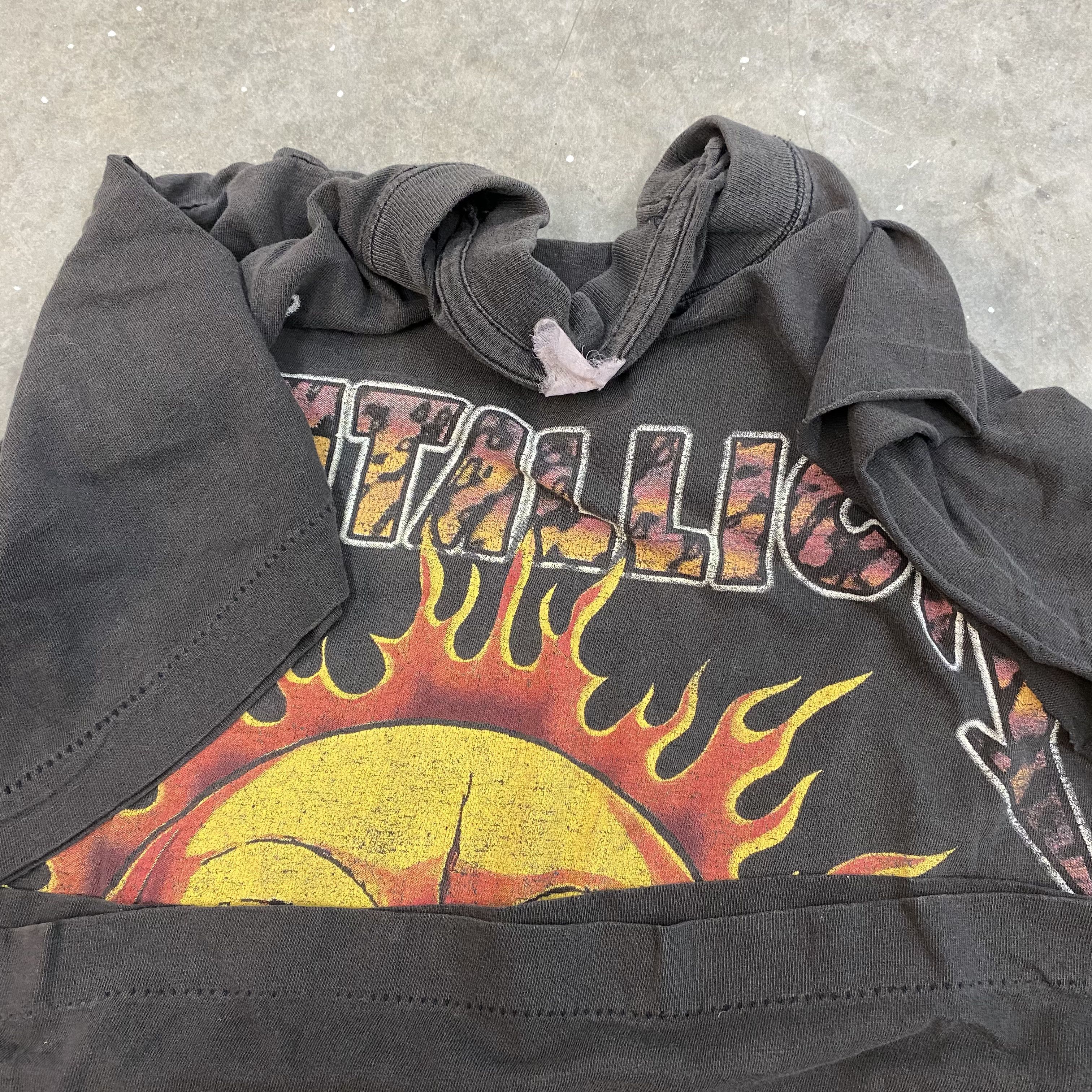 Band Tees × Metallica × Vintage RARE VTG 80s Metallica Pushead Flaming Skull AOP Size US M / EU 48-50 / 2 - 4 Thumbnail