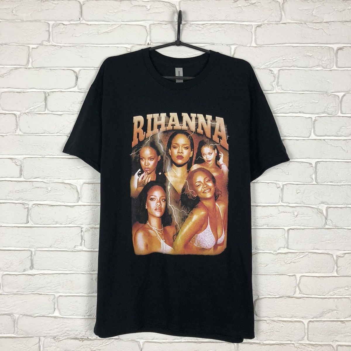 Band Tees Rihanna tee t shirt Size US L / EU 52-54 / 3 - 1 Thumbnail