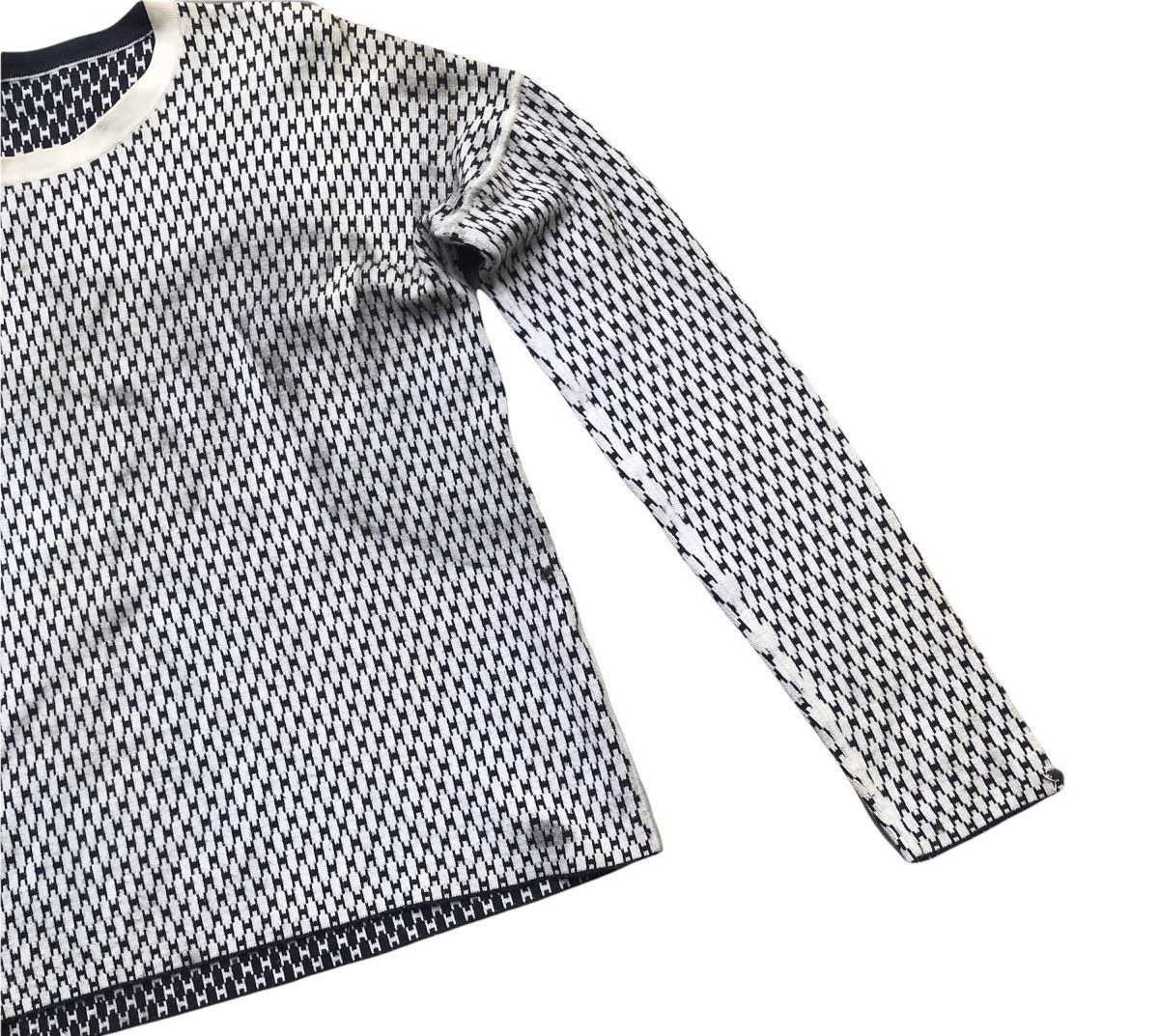Tommy Hilfiger Vintage Tommy Hilfiger Monogram Reversible “H” Long Sleeve Size US M / EU 48-50 / 2 - 7 Thumbnail