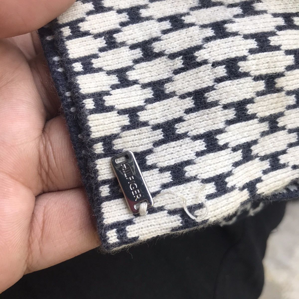 Tommy Hilfiger Vintage Tommy Hilfiger Monogram Reversible “H” Long Sleeve Size US M / EU 48-50 / 2 - 14 Thumbnail